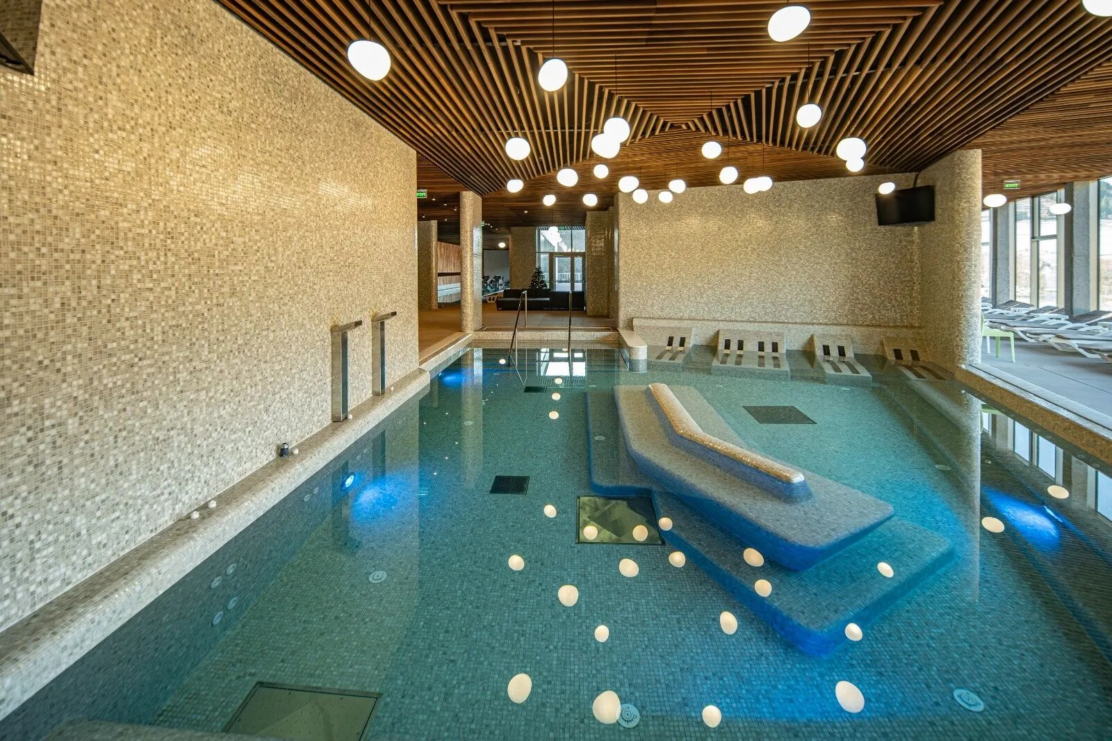 SkiGyimes Hotel Lunca de Sus – Lunca de Sus, România