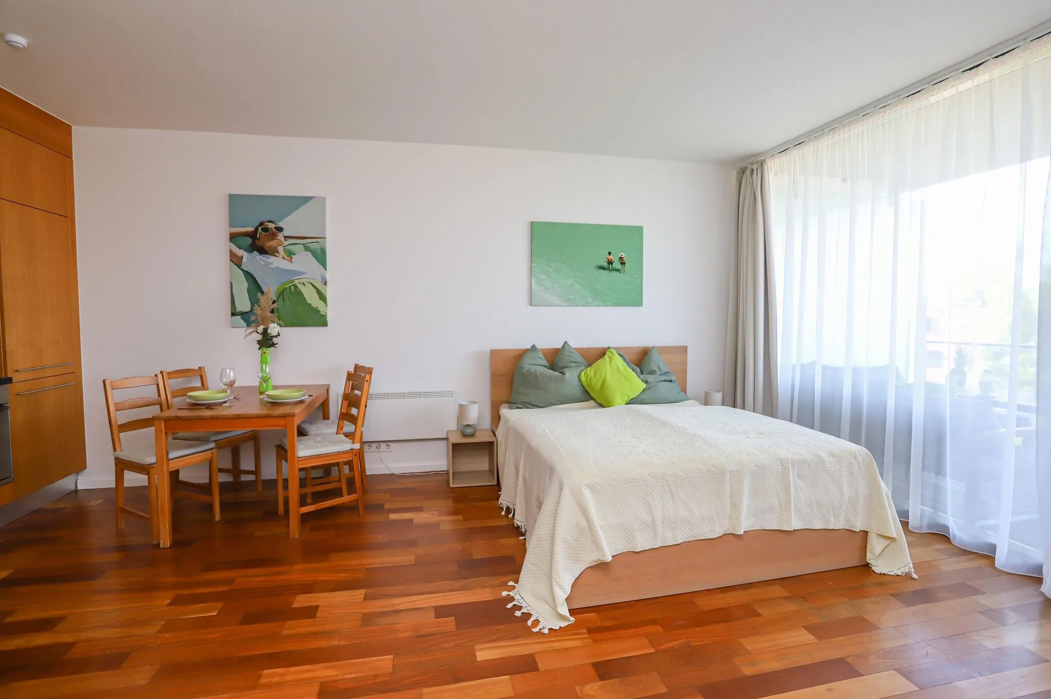 BL Lakeview with Pool Vízparti Medencés Apartman Balatonlelle – Balatonlelle, Ungaria