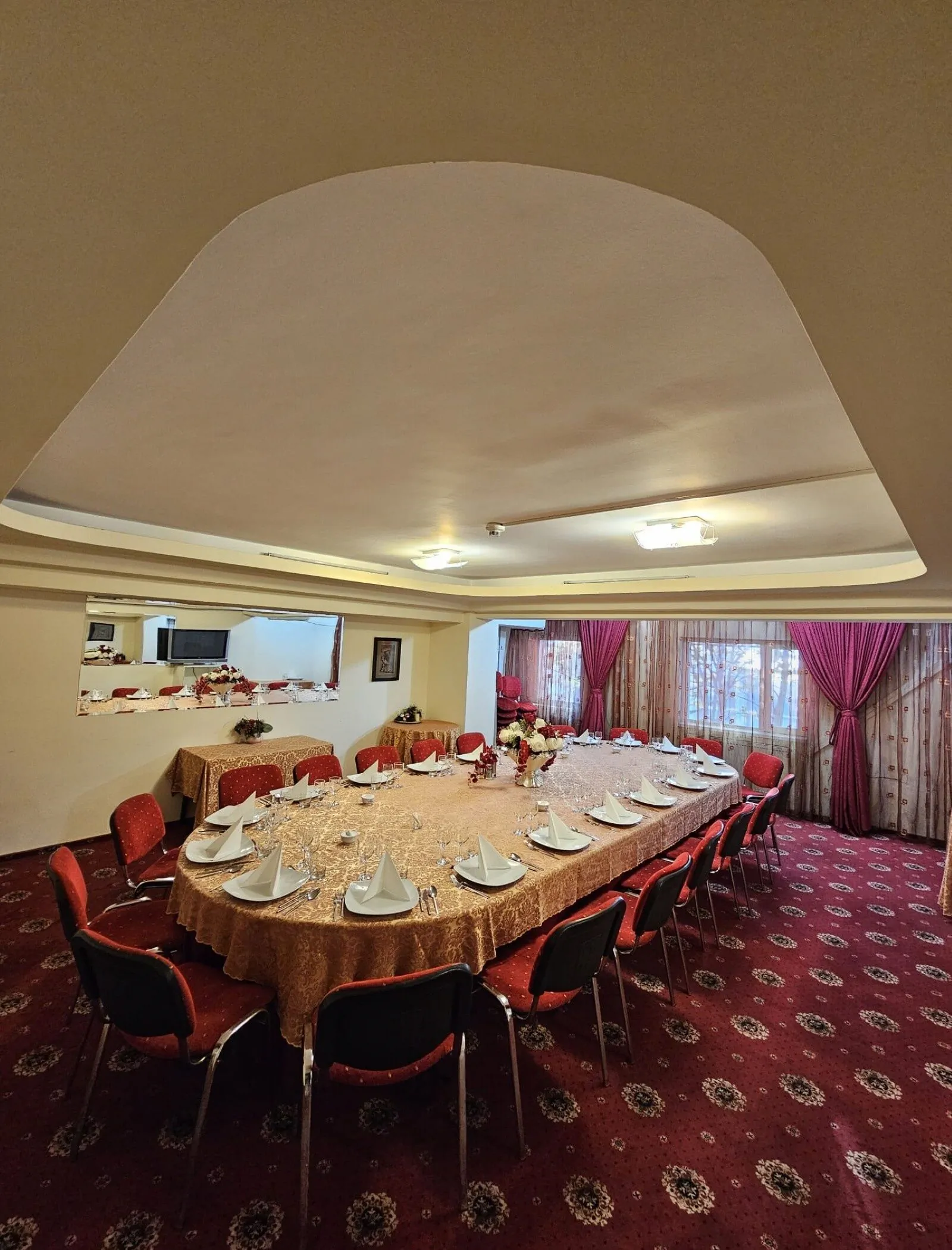Hotel Carmen Pitești – Piteszt, Rumunia