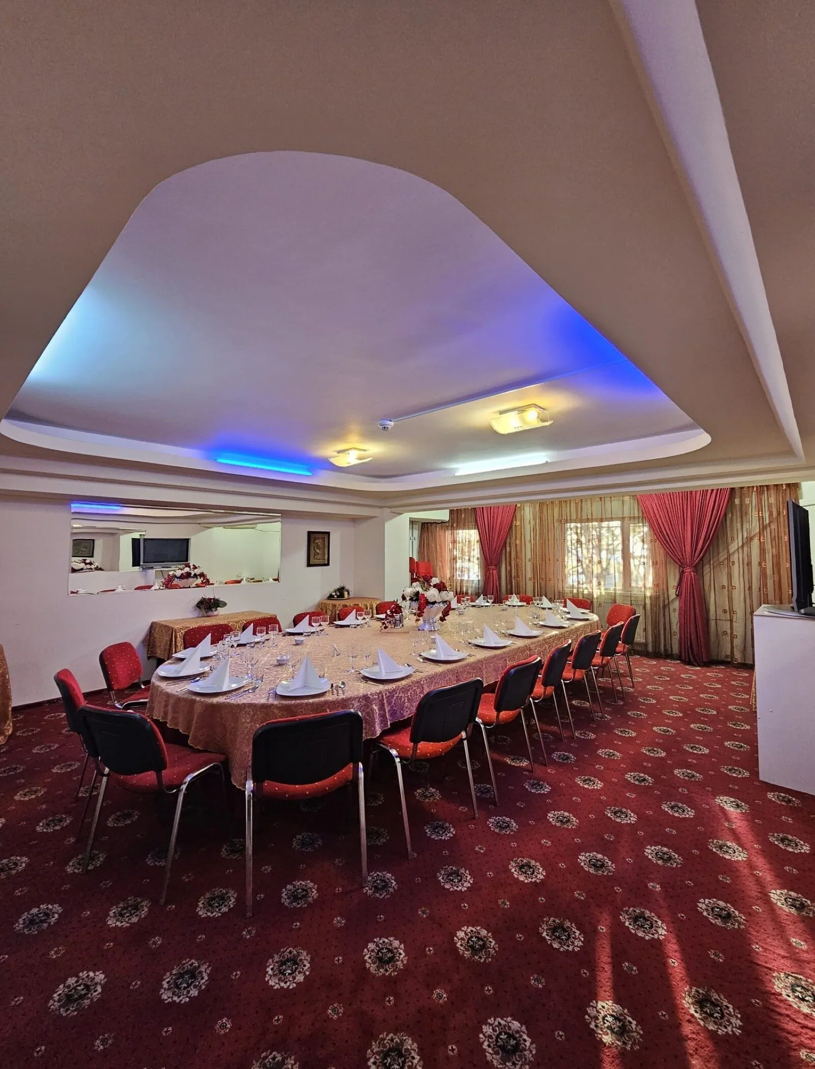 Hotel Carmen Pitești – Piteszt, Rumunia