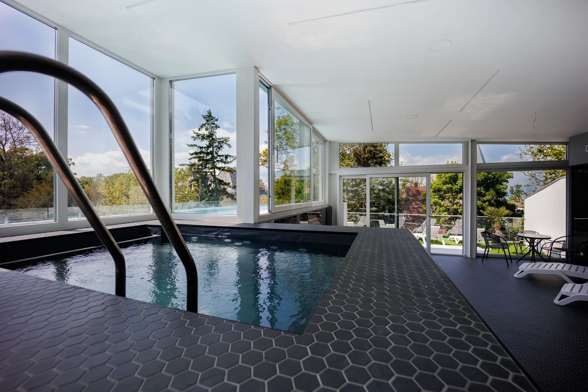 Villa Bauhaus Wellness Apartman 106 Siófok – Siófok, Węgry