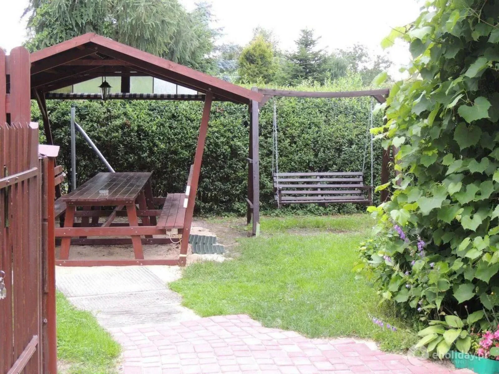 Pokoje Gościnne Pod Winogronem Lubiatów – Sława, Polonia