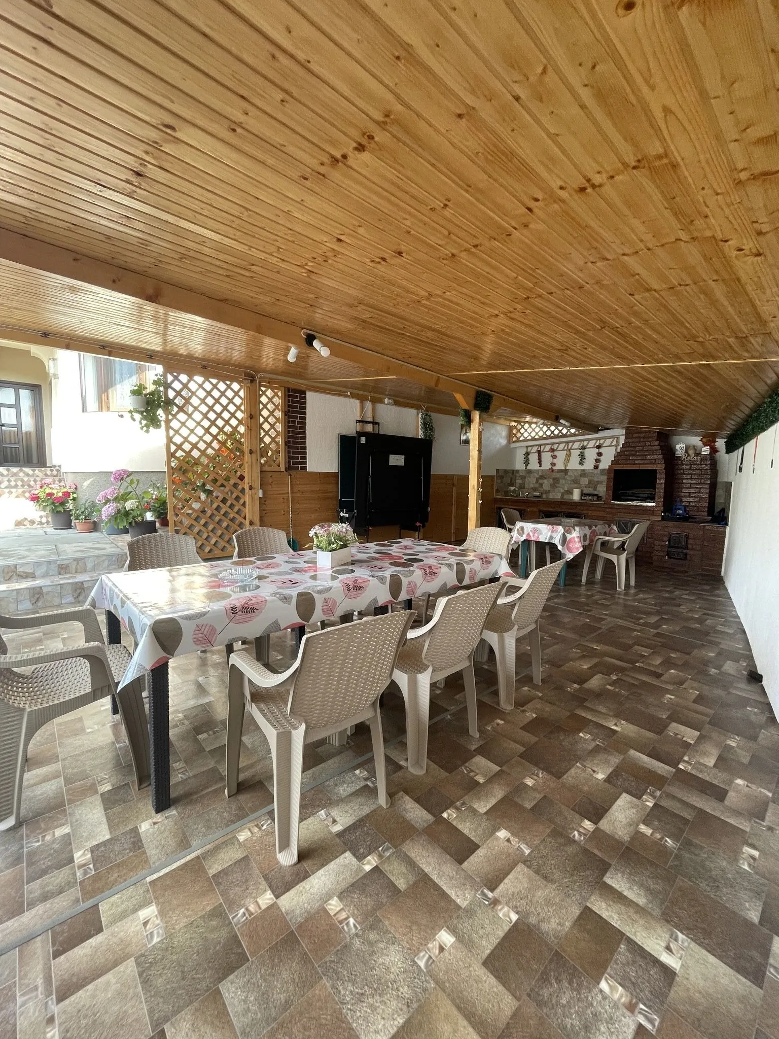 Pensiunea CAV Novaci - foto 5