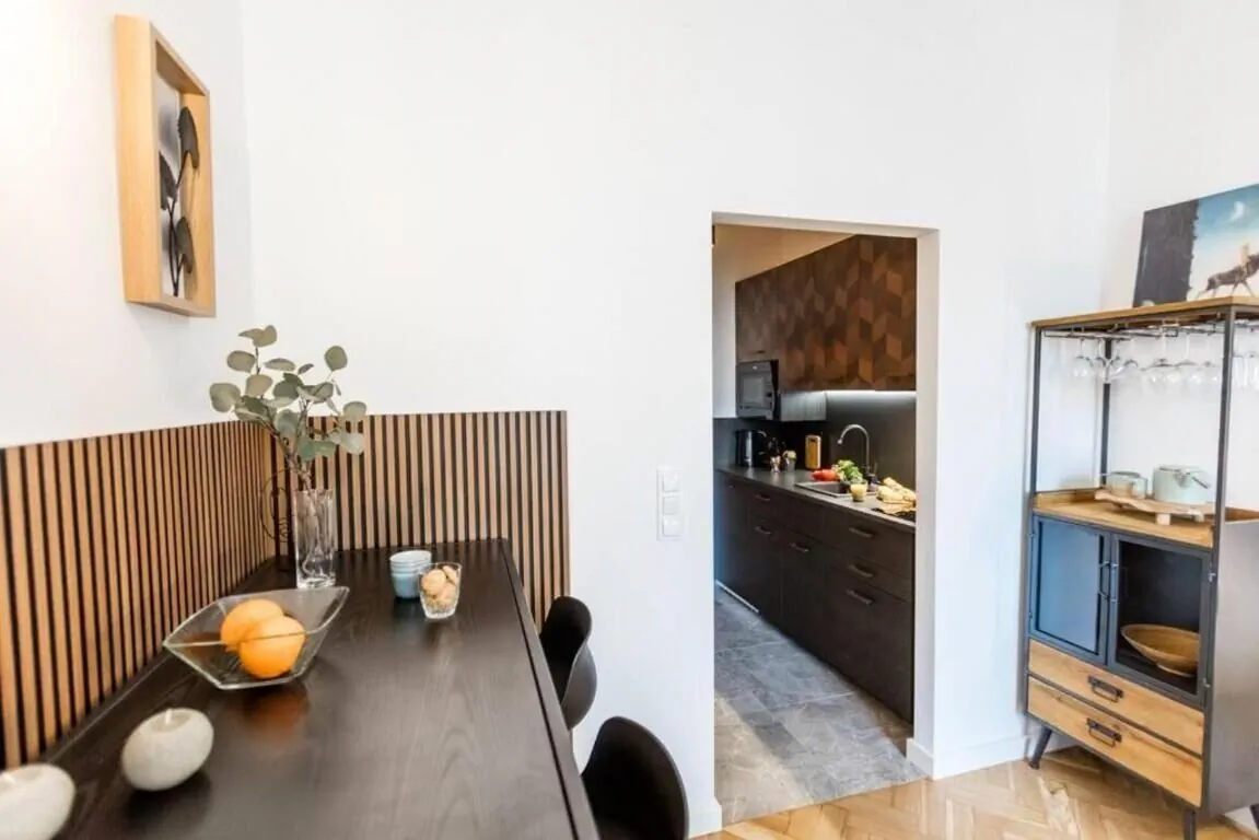Krucza City Center Apartment by StayFirst Warszawa – Varșovia, Polonia