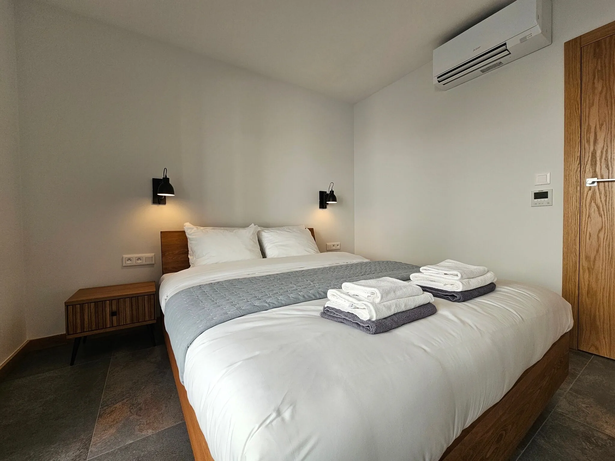Coastline Residence – Designer Seaside Apartment with Pool, 2-Minute Walk to the Beach – Łukęcin, Polonia
