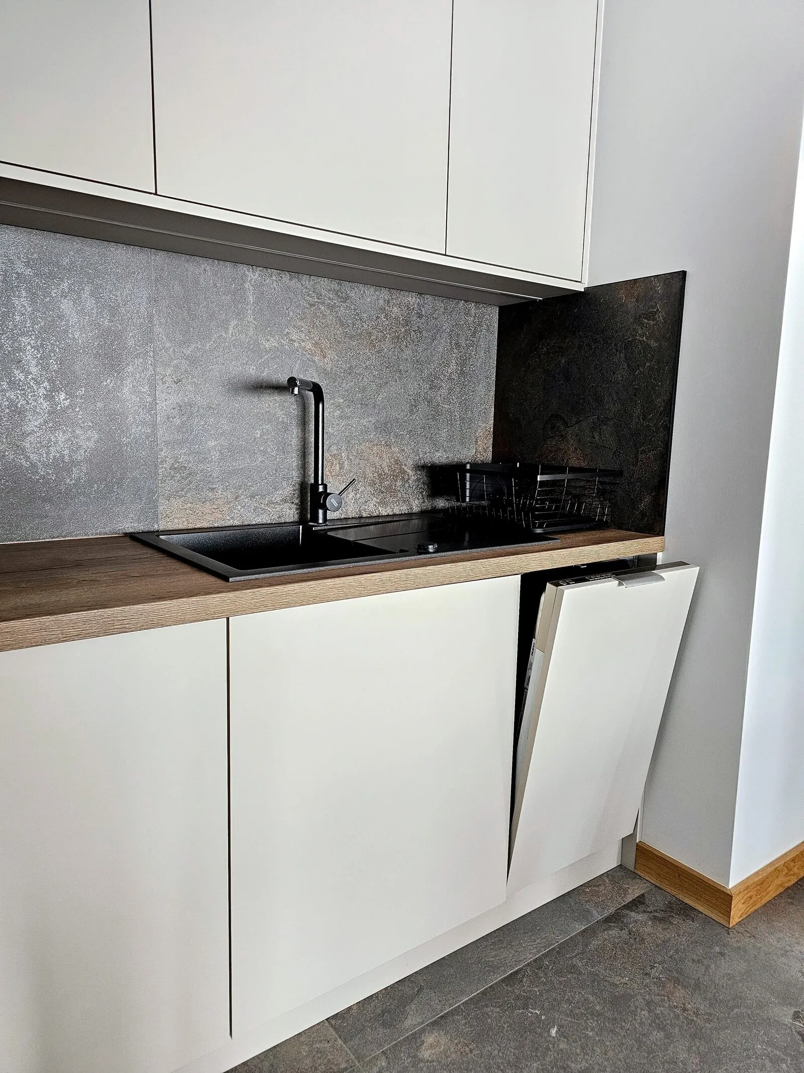 Coastline Residence – Designer Seaside Apartment with Pool, 2-Minute Walk to the Beach – Łukęcin, Polonia