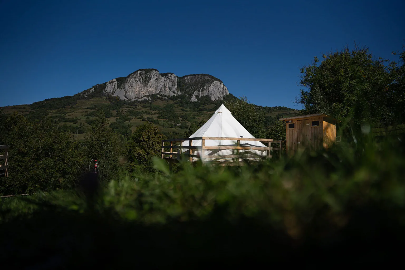 Glamping Hodinarium Buceș-Vulcan – Buceș-Vulcan, România