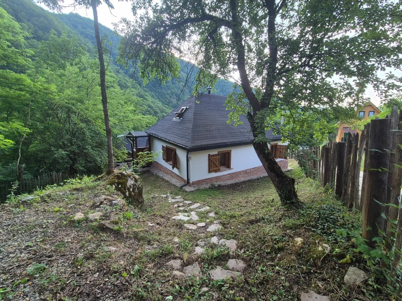 Casa Bats Cave Hut Transylvania Sub Piatră – Sub Piatră, România