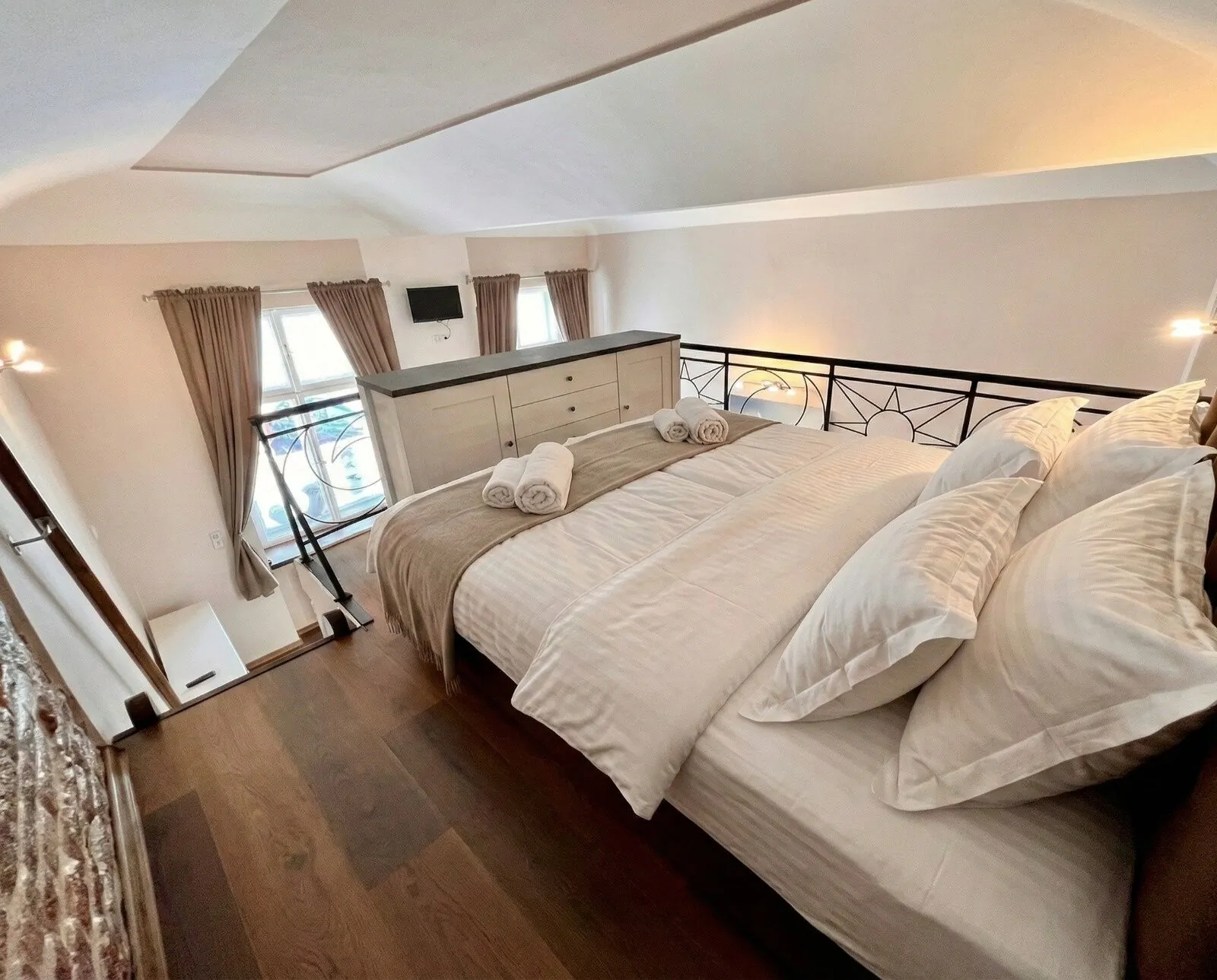 Celeste Prague - foto 1