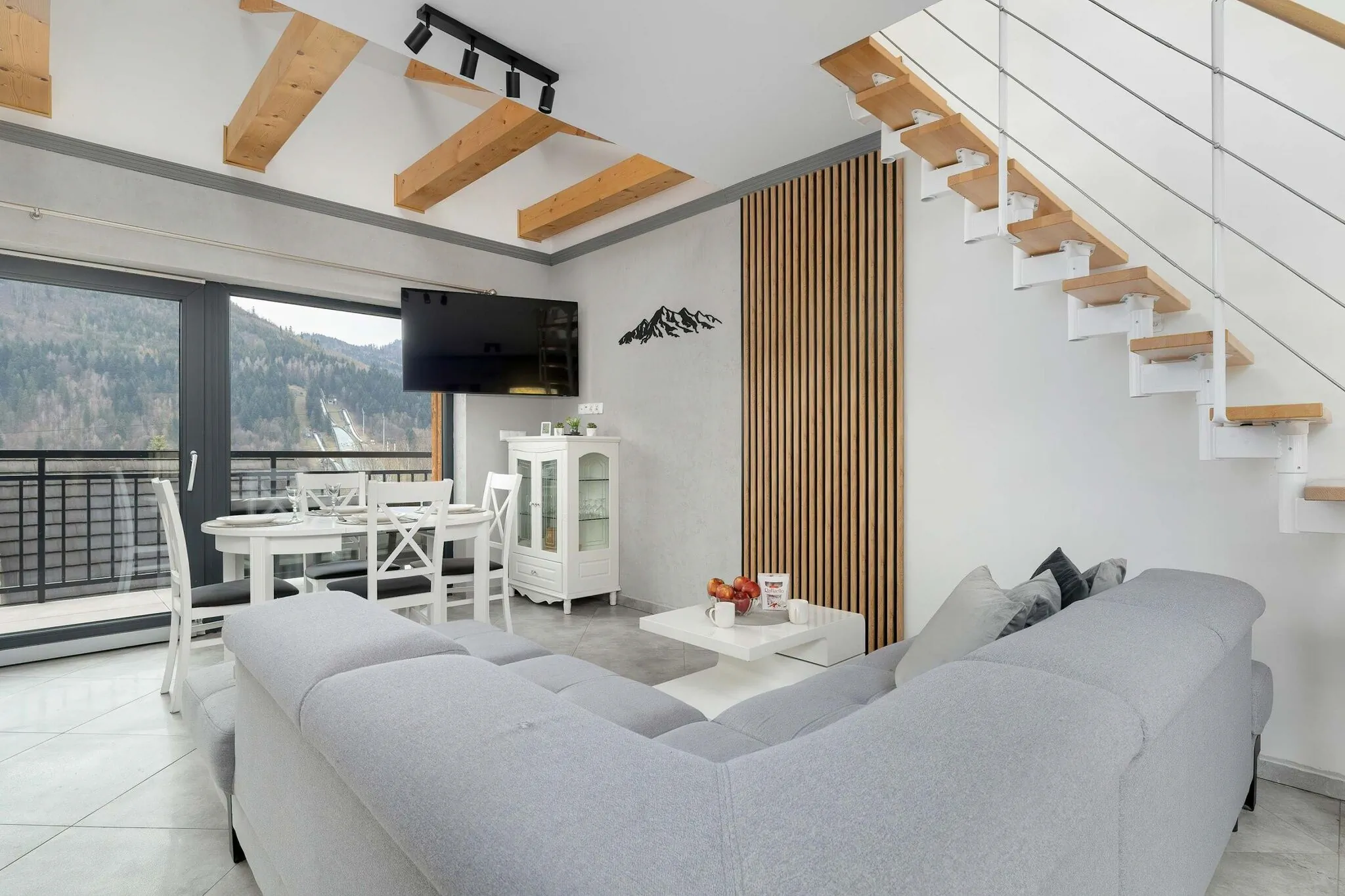 Słoneczny Apartament | Parking, Sauna & Jacuzzi – Szczyrk, Polonia