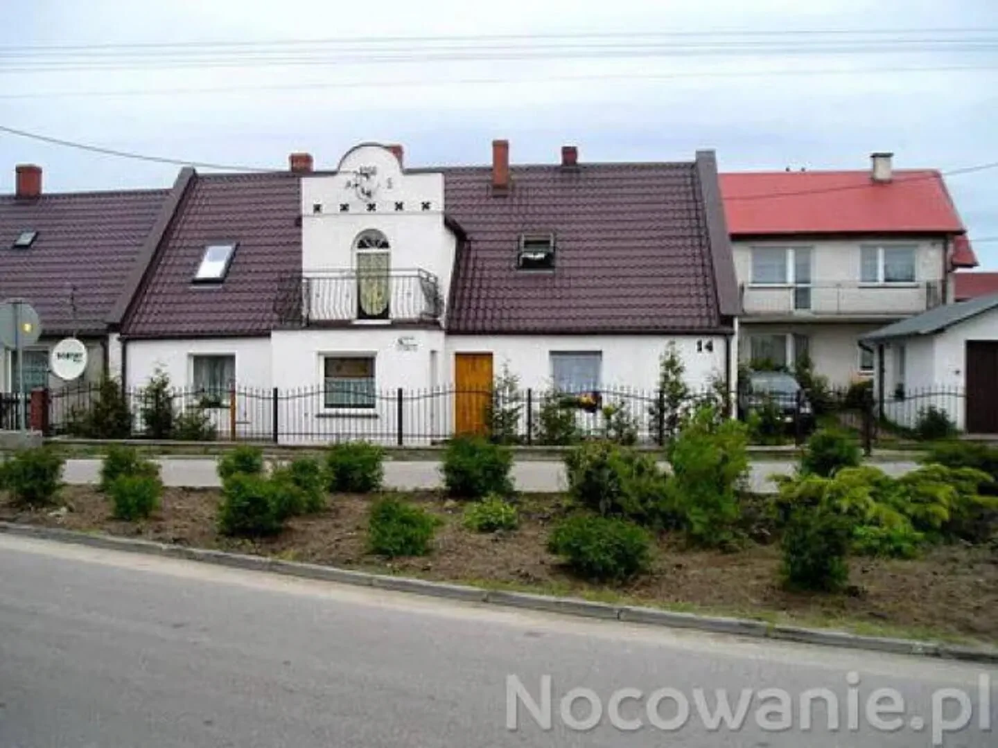 Biały Domek Rewa - foto 1