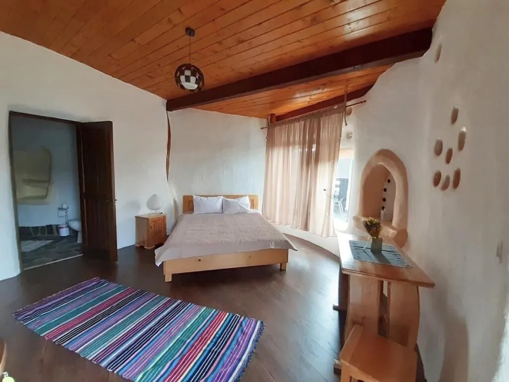 Casa Cob Village Berca – Berca, România