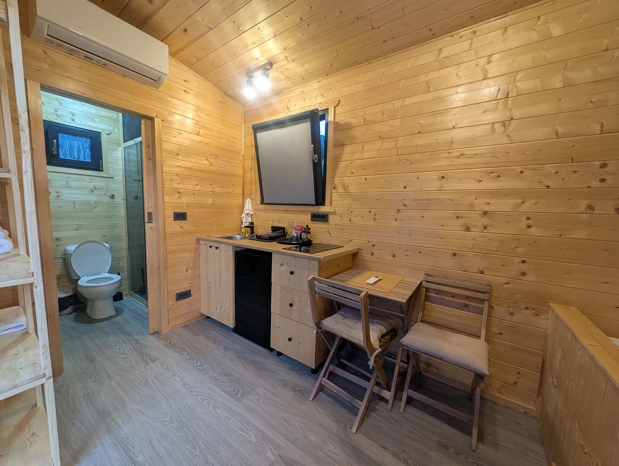 Oaza de Liniste Iza Cabins Săcel – Săcel, România