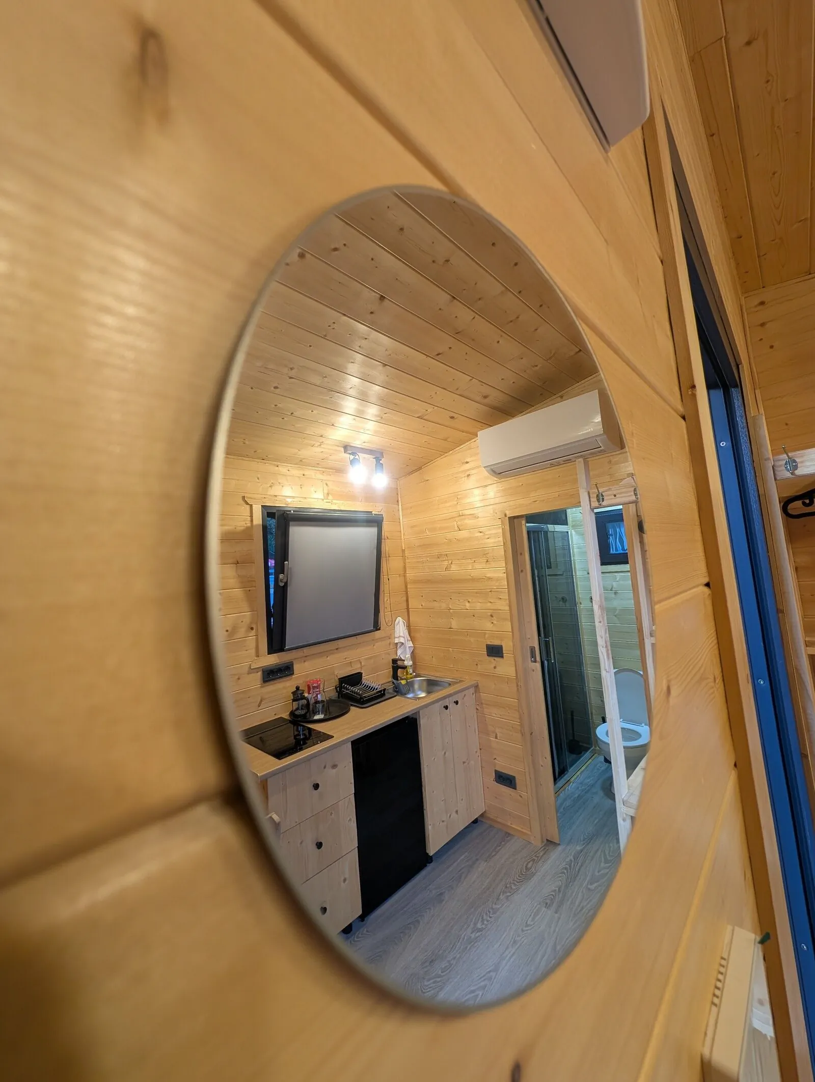 Oaza de Liniste Iza Cabins Săcel – Săcel, România