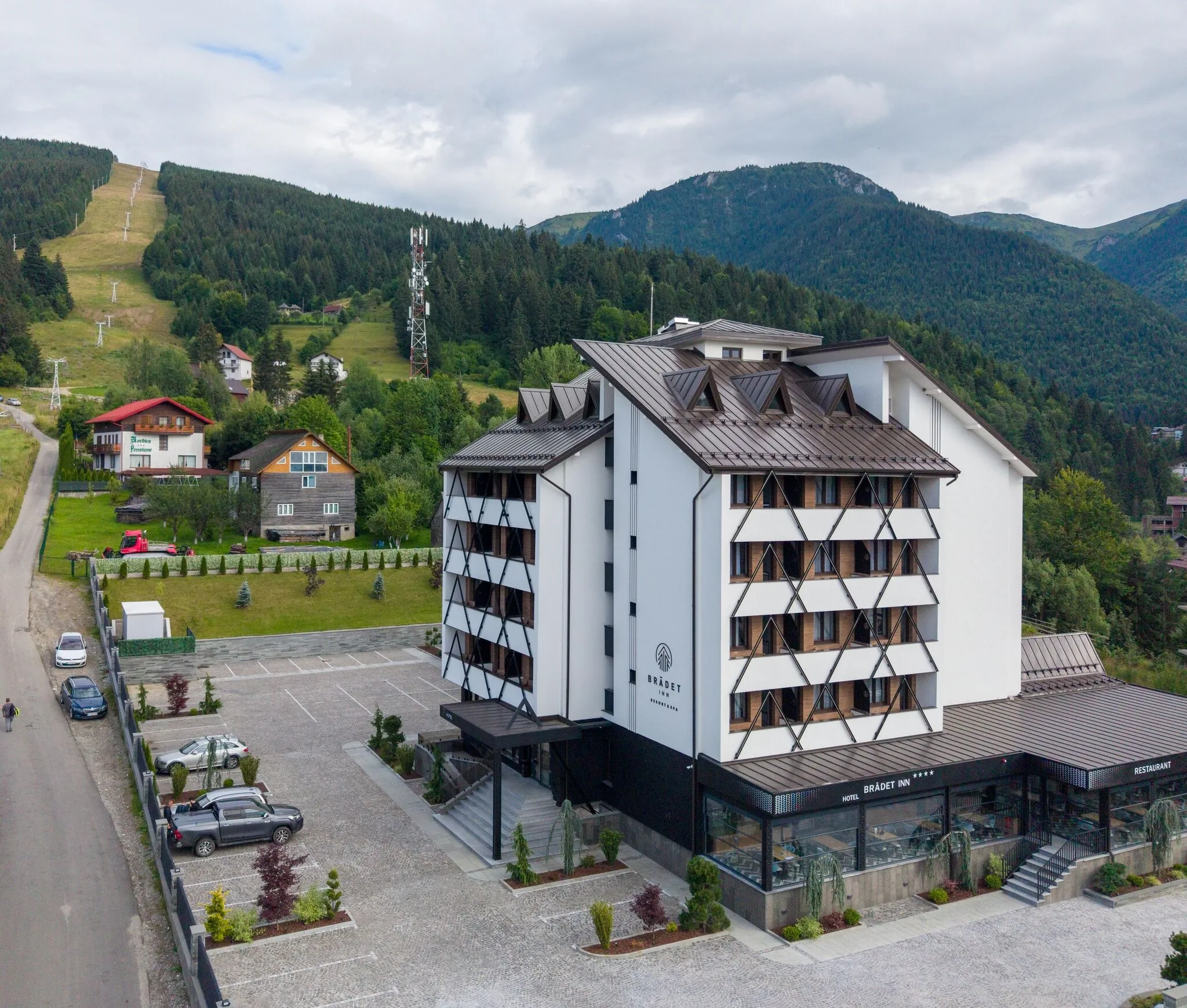 Hotel Bradet INN Resort & Spa Borșa – Borşa, România