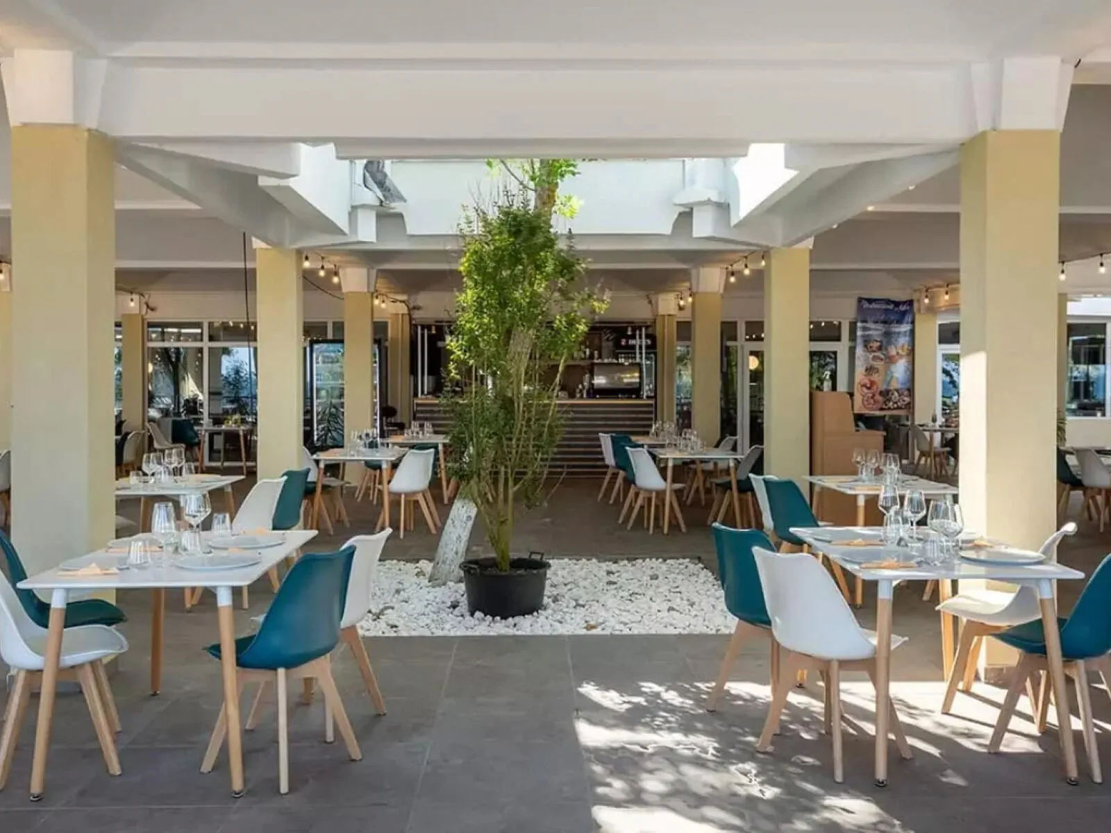Hotel Neko Saturn – Saturn, România