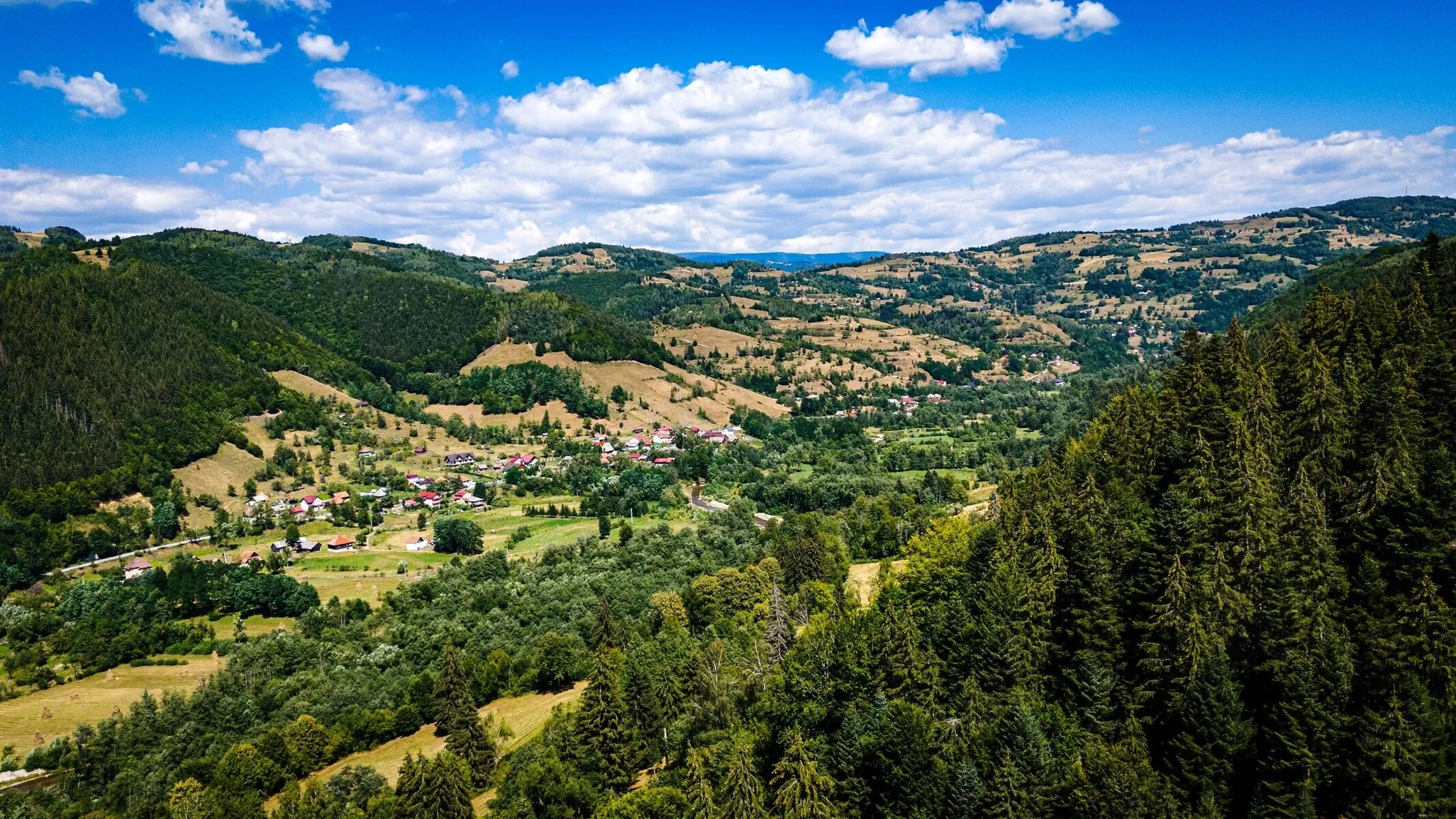 Casa lui Tata din Deal Vâlcăneasa – Vâlcăneasa, România