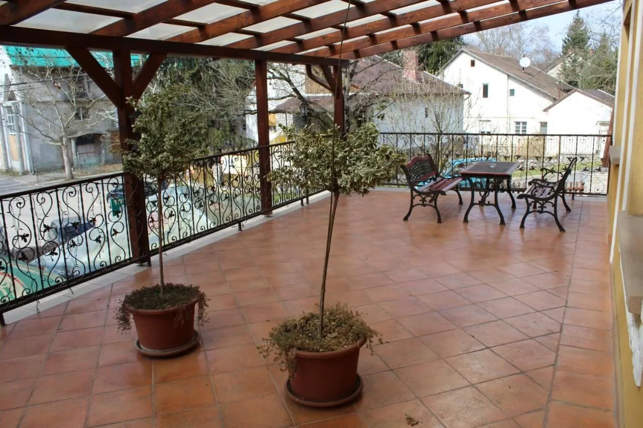 Herczeg Apartmanház Miskolctapolca – Miskolctapolca, Ungaria