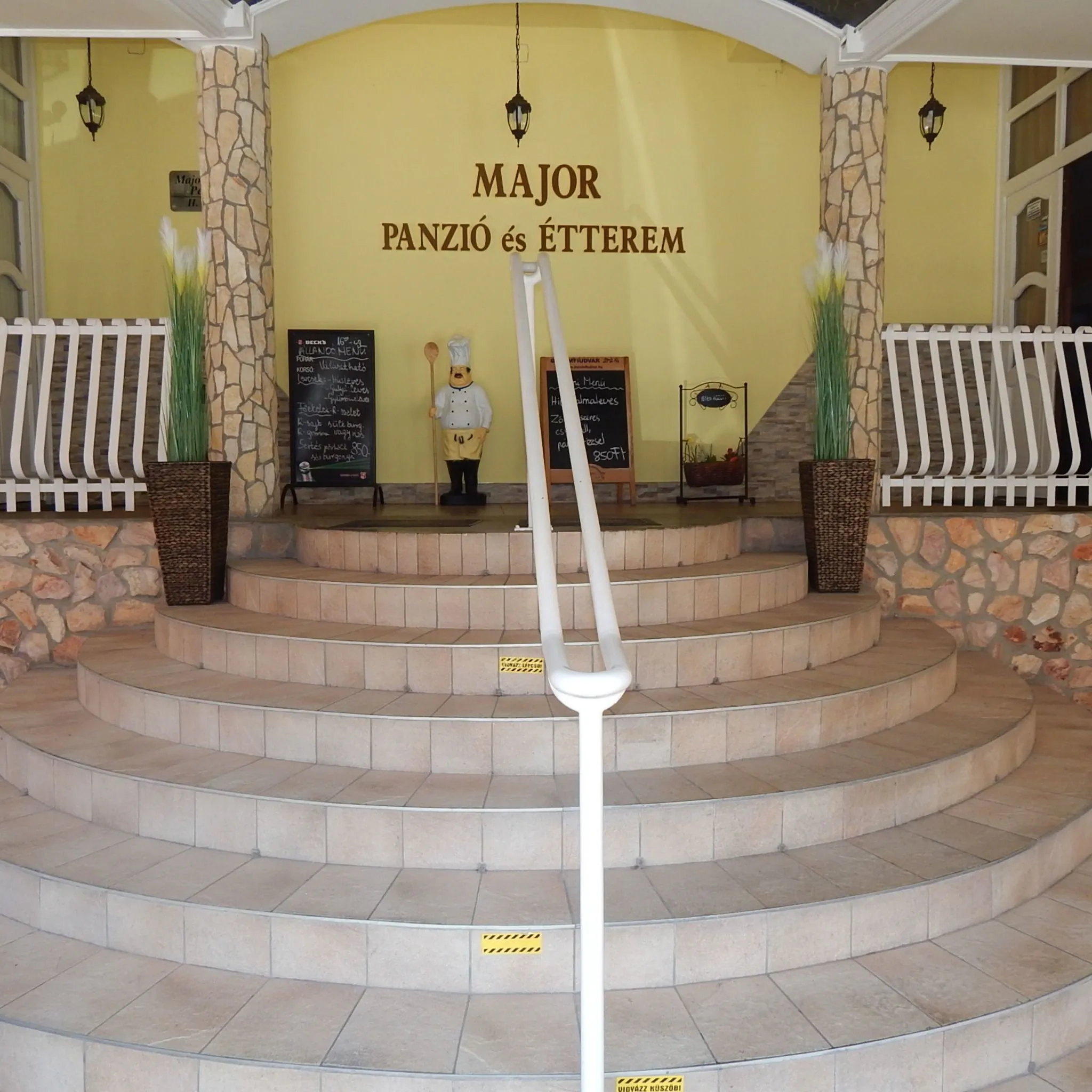 Major Panzió és Étterem Hajdúszoboszló – Hajdúszoboszló, Ungaria