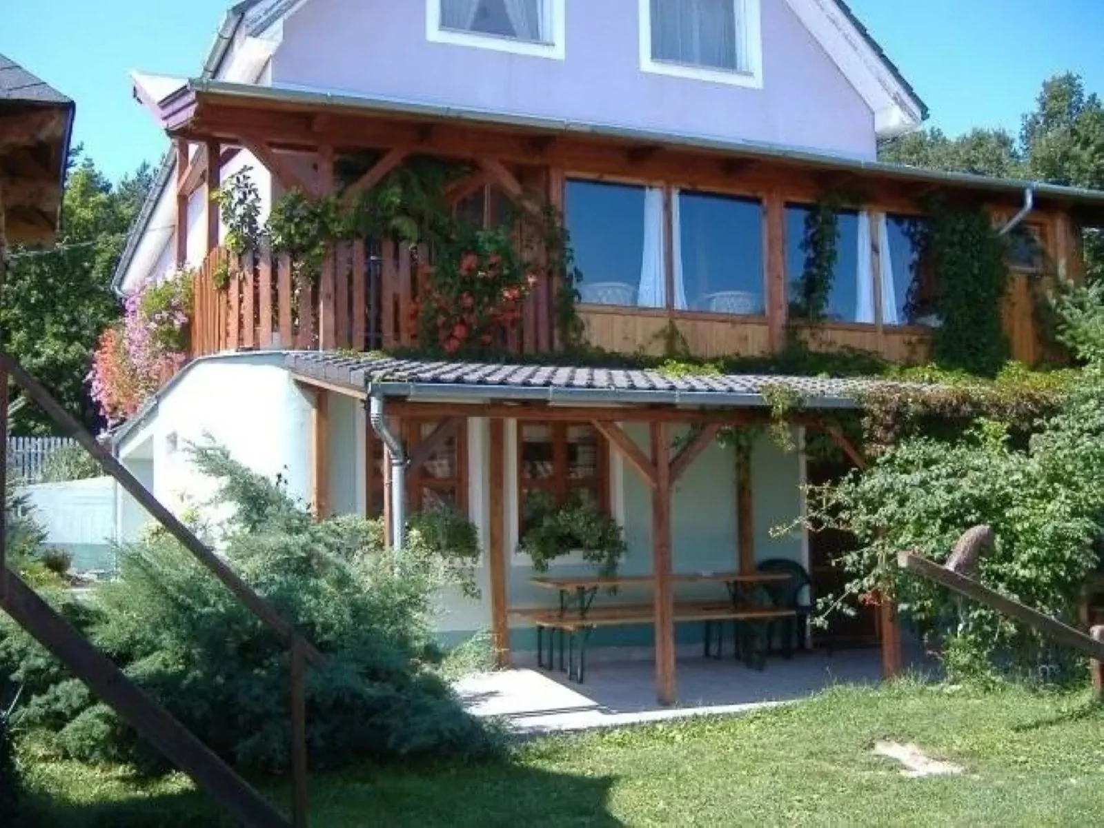 Börzsönyalja Vendégház Diósjenő - foto 2