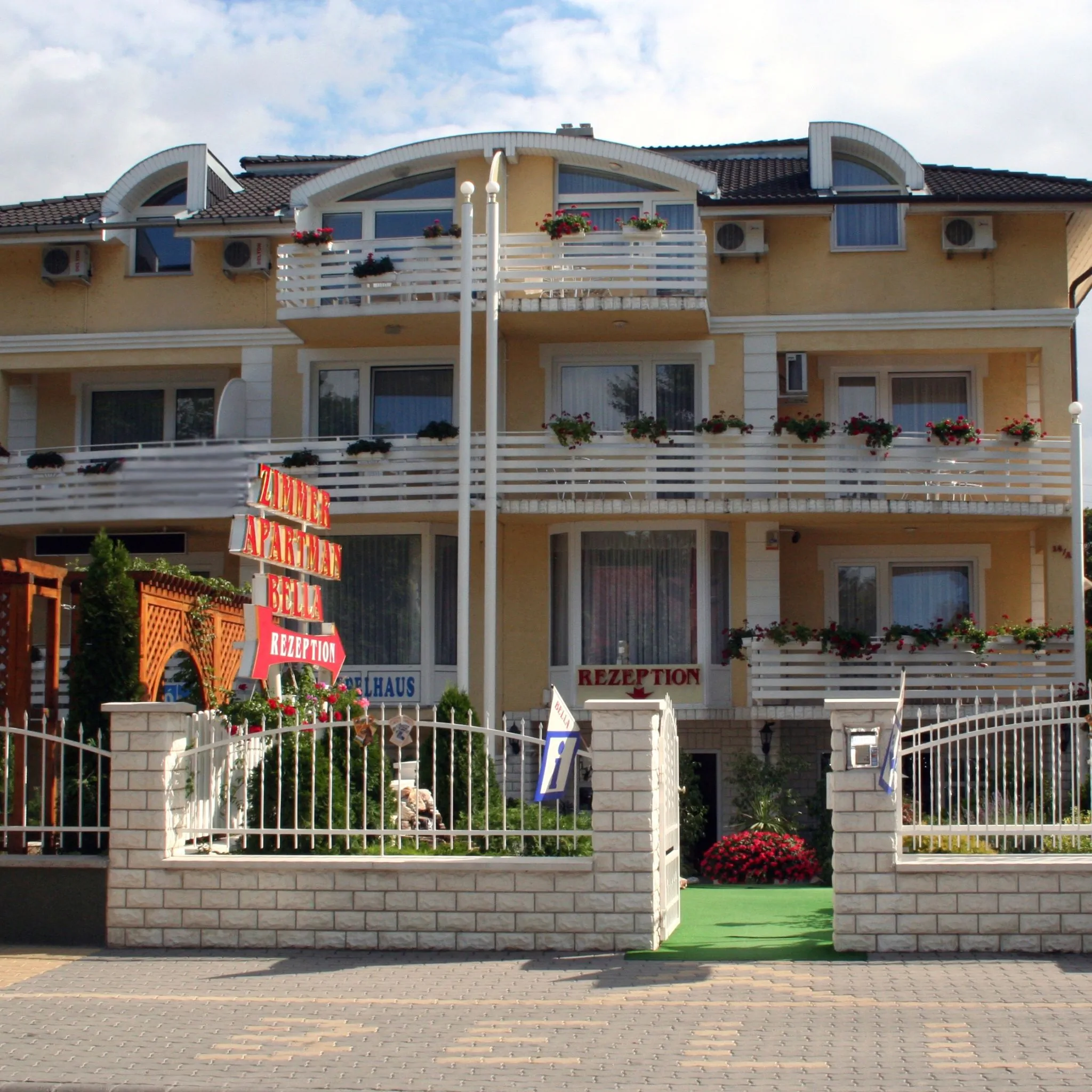 Apartman Bella Panzió Siófok – Siófok, Ungaria