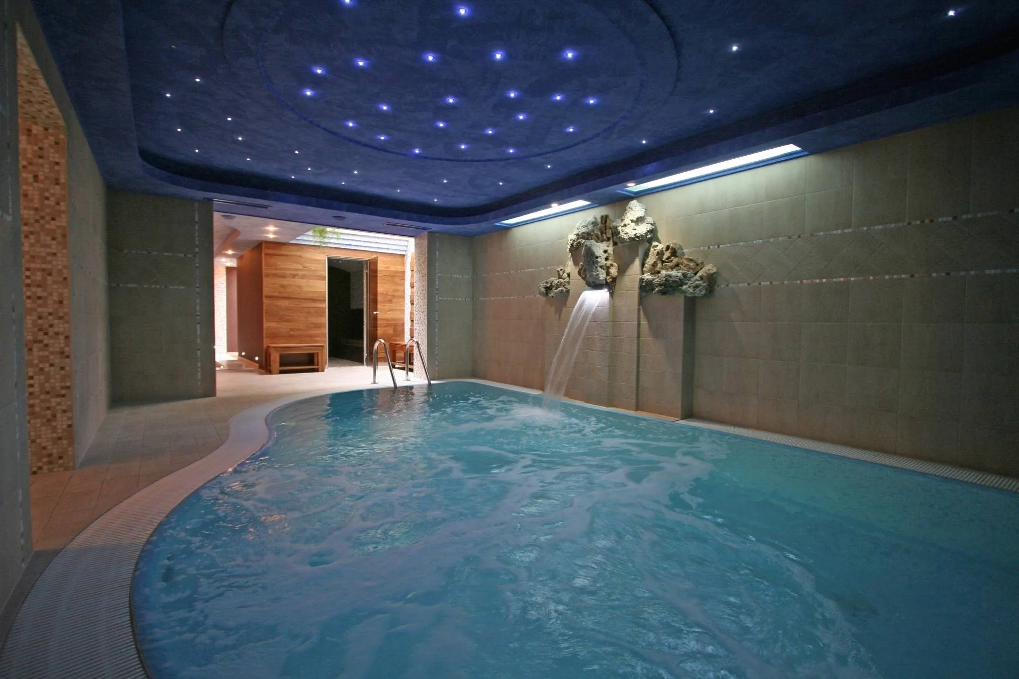 Tornácos Hotel Hegykő – Hegykő, Ungaria