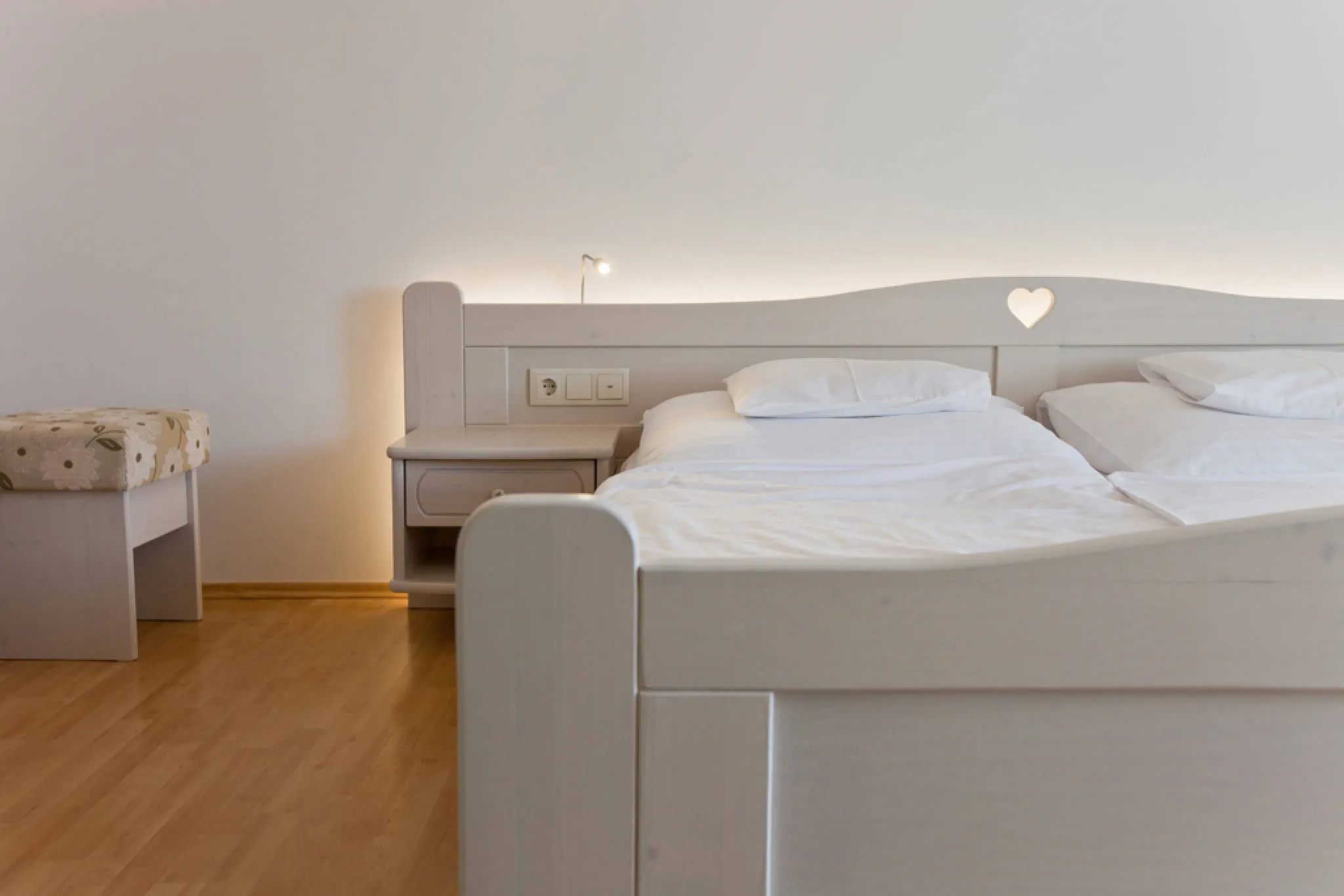 Tornácos Hotel Hegykő – Hegykő, Ungaria