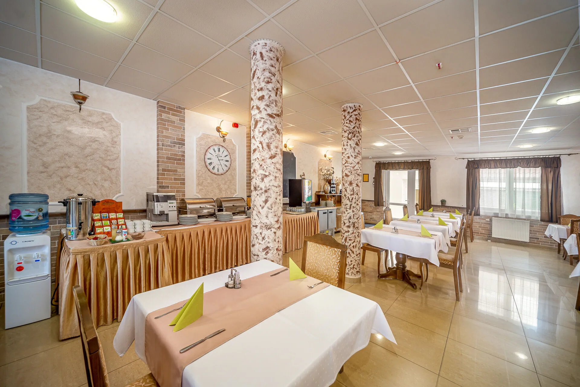 Nefelejcs Hotel Mezőkövesd – Mezőkövesd, Węgry