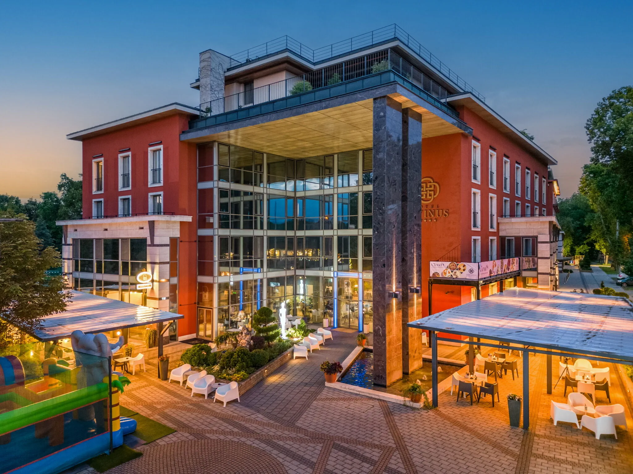 Hotel Divinus Debrecen – Debrețin, Ungaria