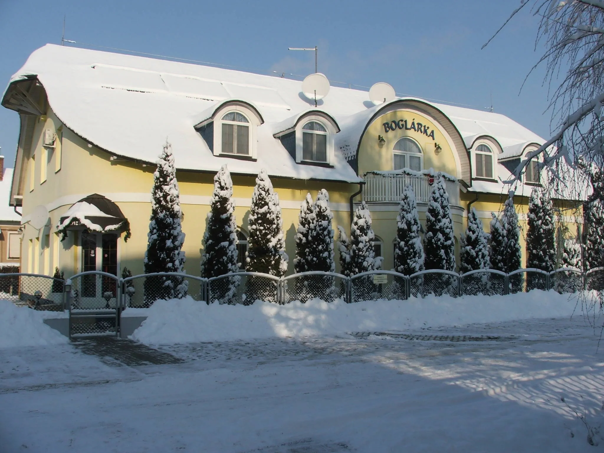 Boglárka Panzió Étterem Mezőkövesd - foto 10