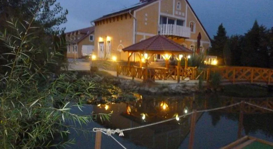 Áldos Wellness Panzió Farád – Farád, Ungaria