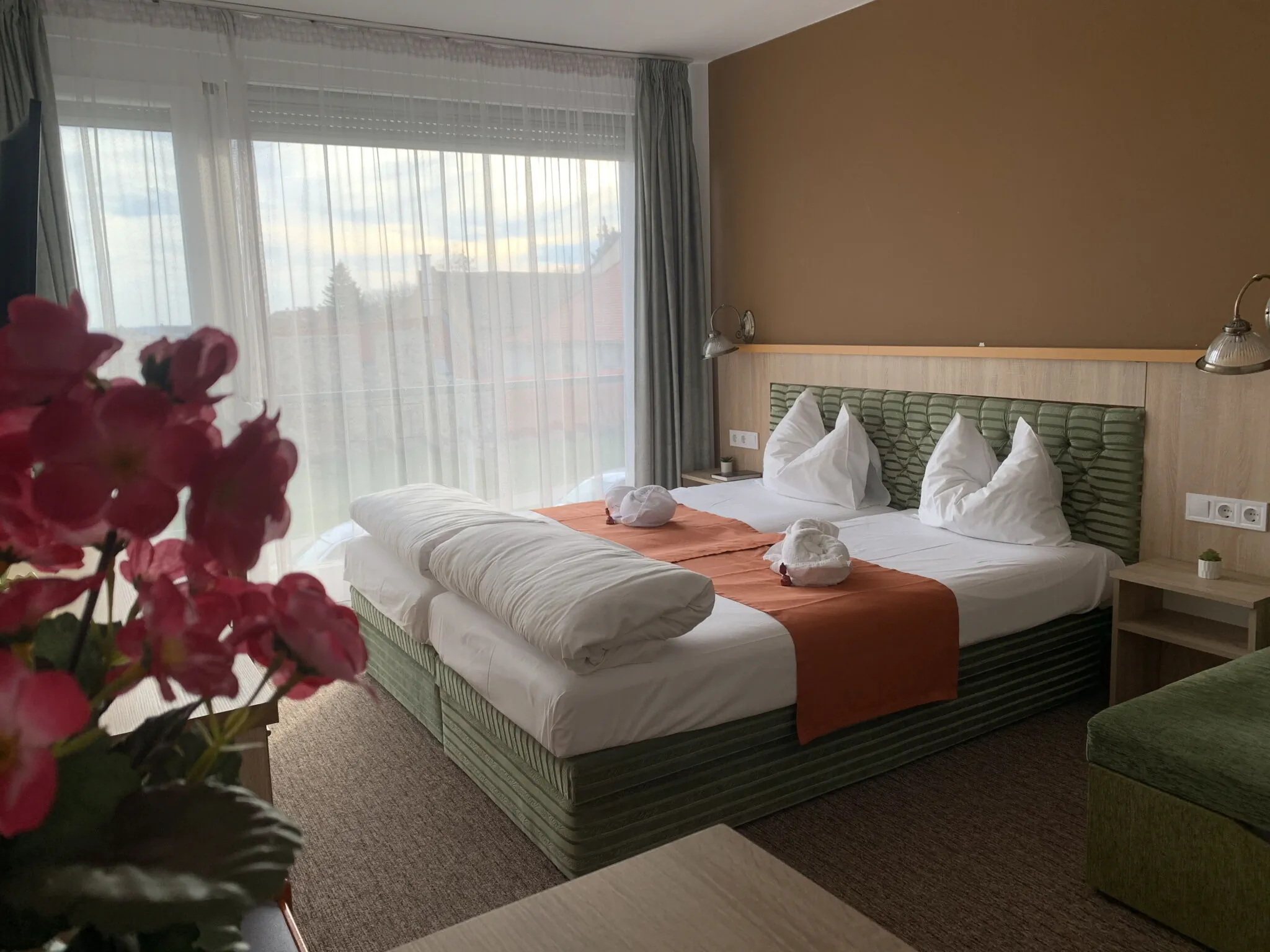Várfal Wellness Panzió Pécs – Pécs, Ungaria