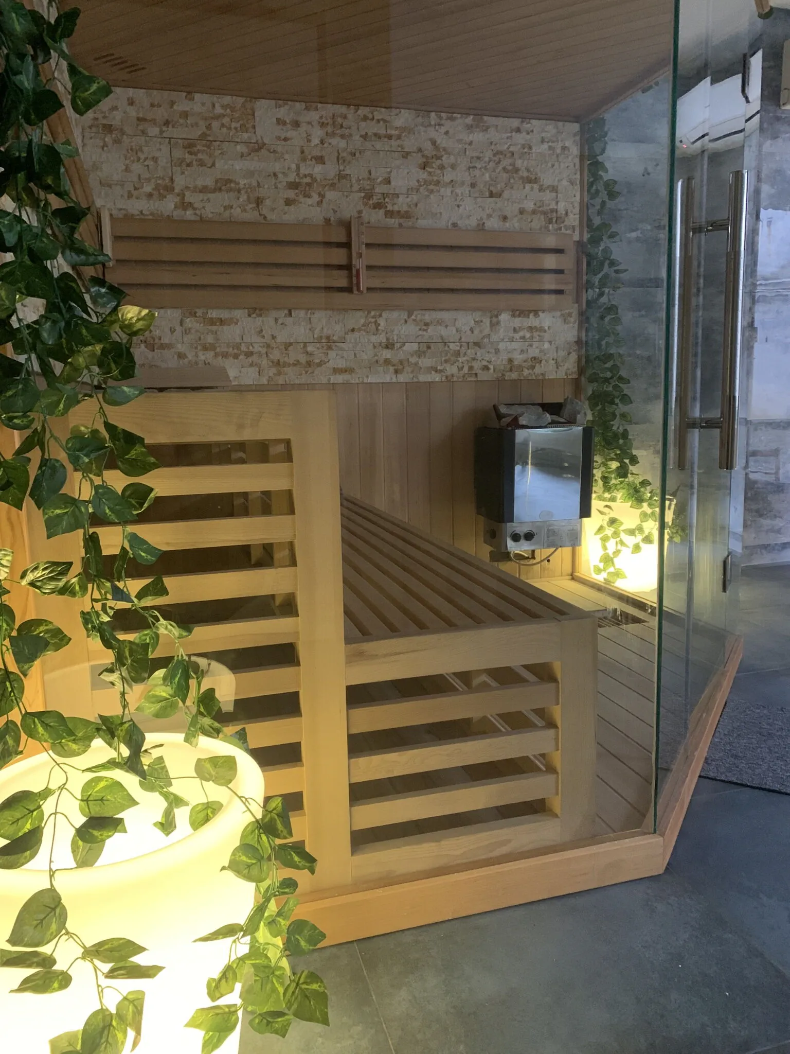Várfal Wellness Panzió Pécs – Pécs, Ungaria
