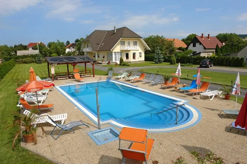 Ilona Apartmanházak Gyenesdiás – Gyenesdiás, Ungaria