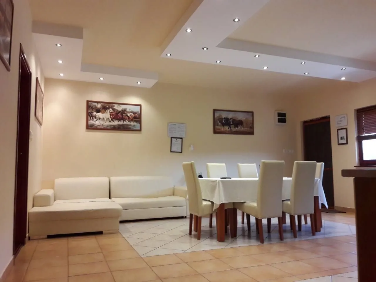 Nyárfás Vendégház Szeged - foto 1