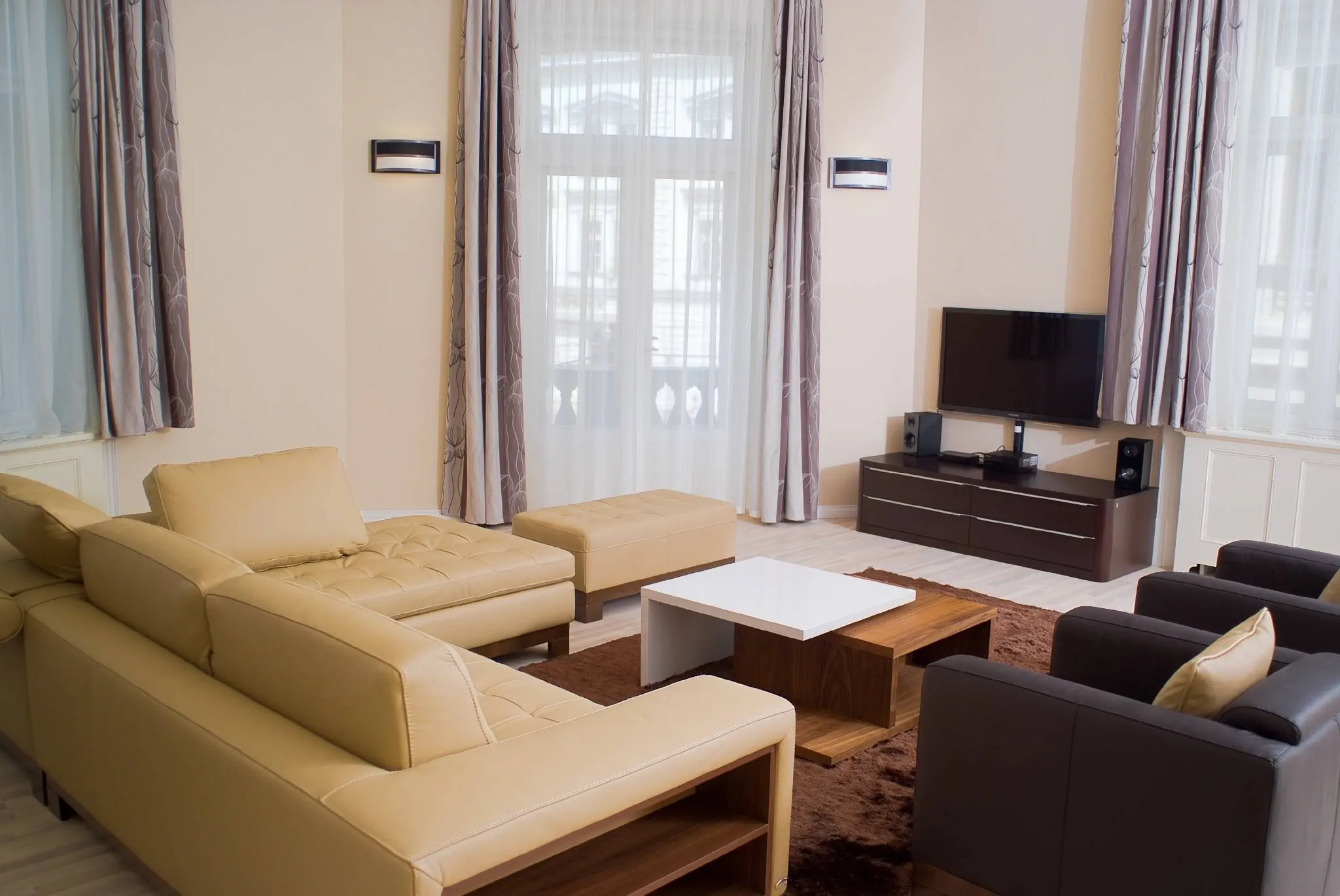 Soleil Apartman Szeged – Szeghed, Ungaria