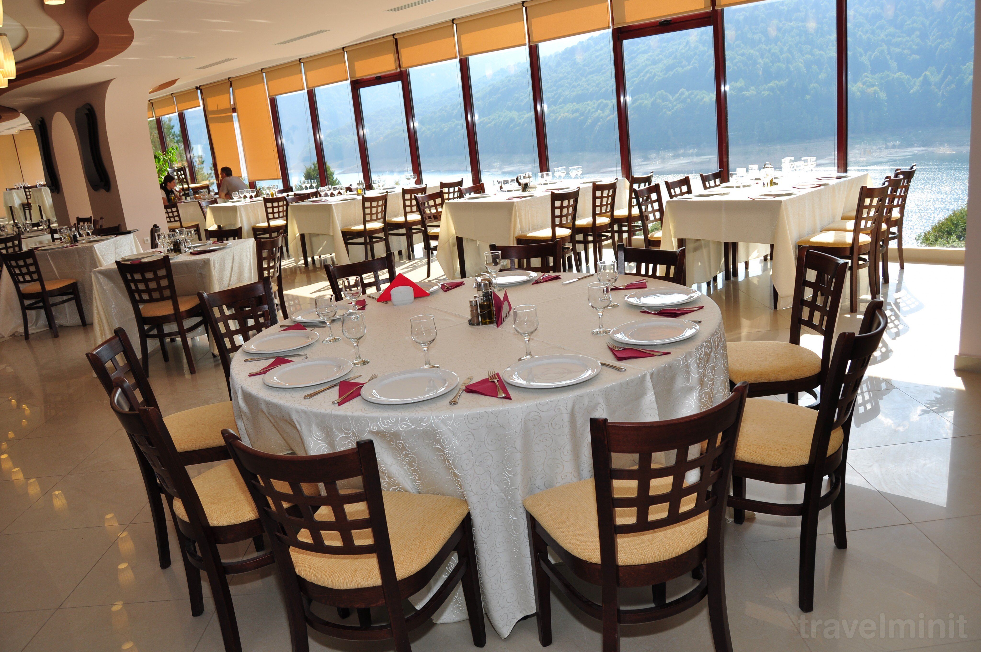 Hotel Valea cu Pești Arefu – Arefu, România