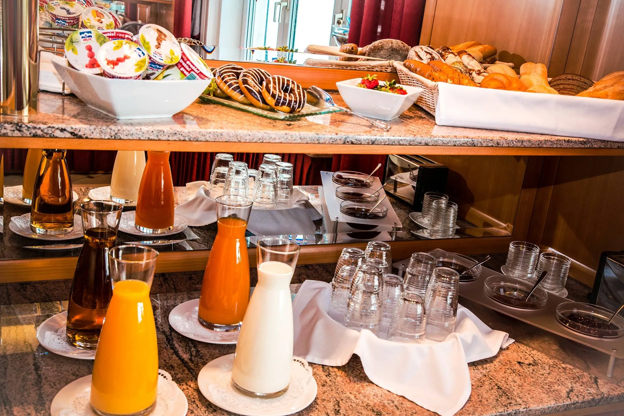 Hotel Pension Corvinus Wien – Wiedeń, Austria