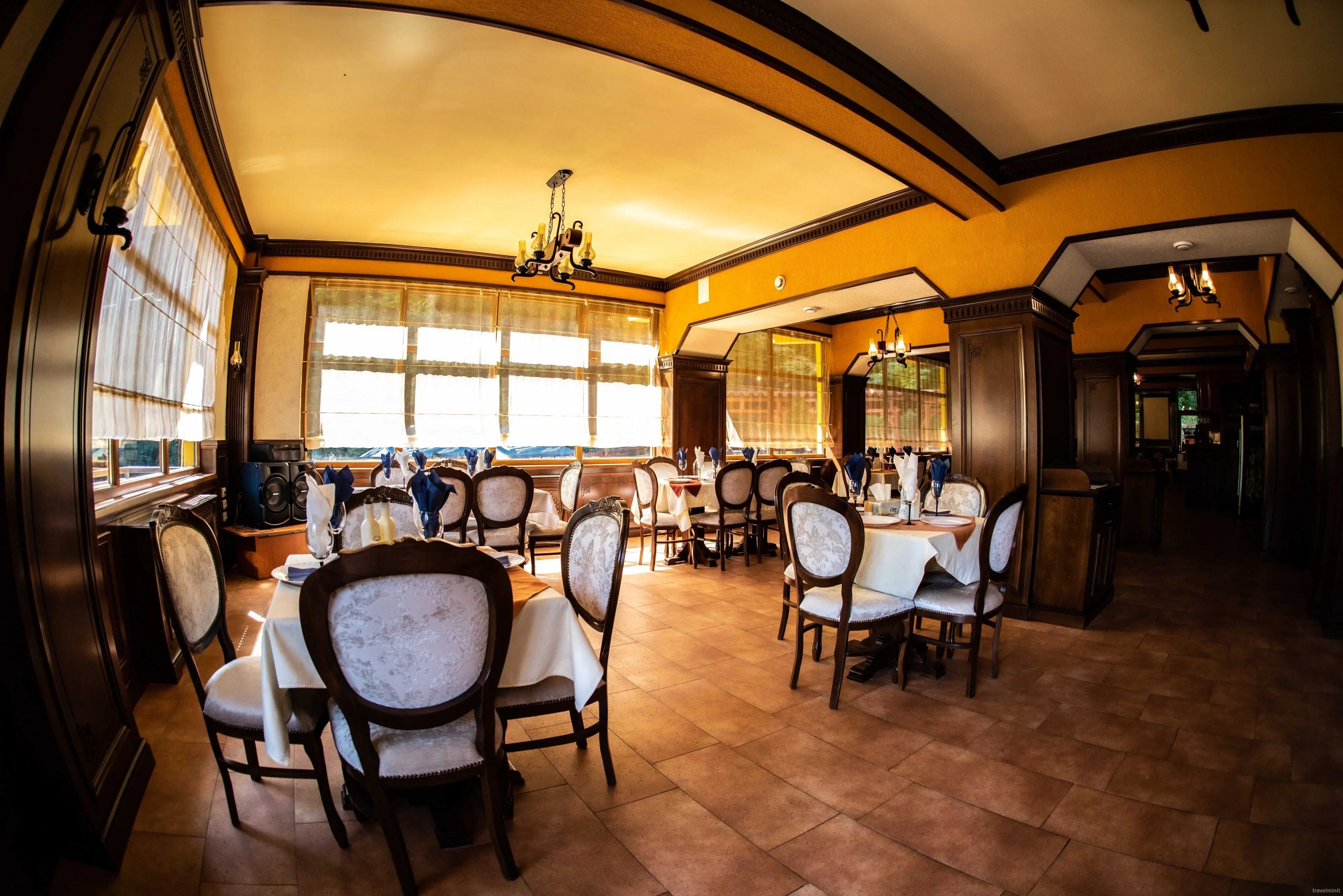 Hotel Trei Brazi Băile Olănești – Băile Olăneşti, România