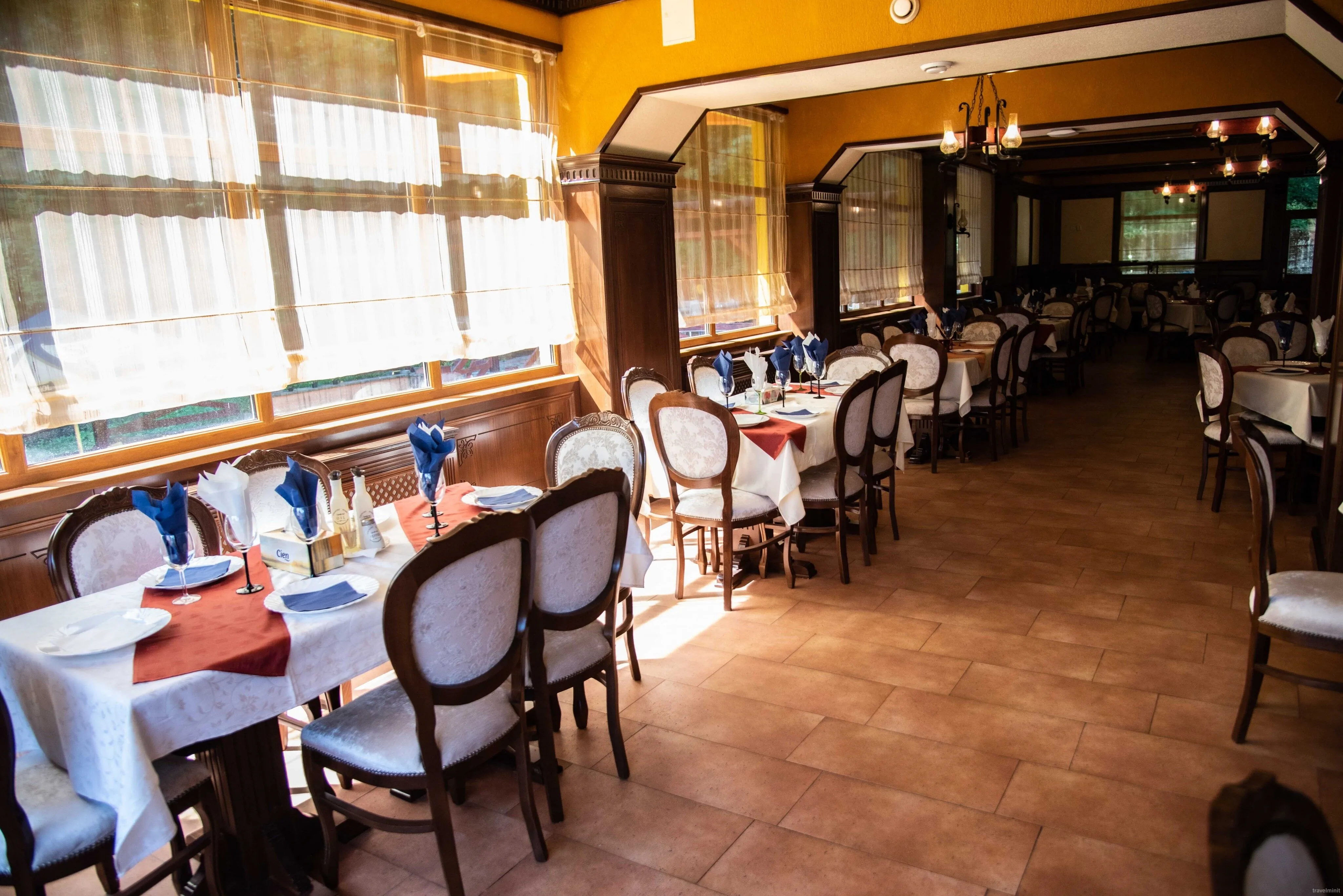 Hotel Trei Brazi Băile Olănești – Băile Olăneşti, România