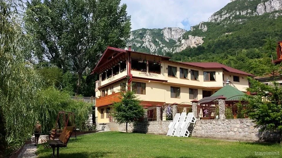 Pensiunea Cuibul Viselor "La Johnny" Băile Herculane – Băile Herculane, România