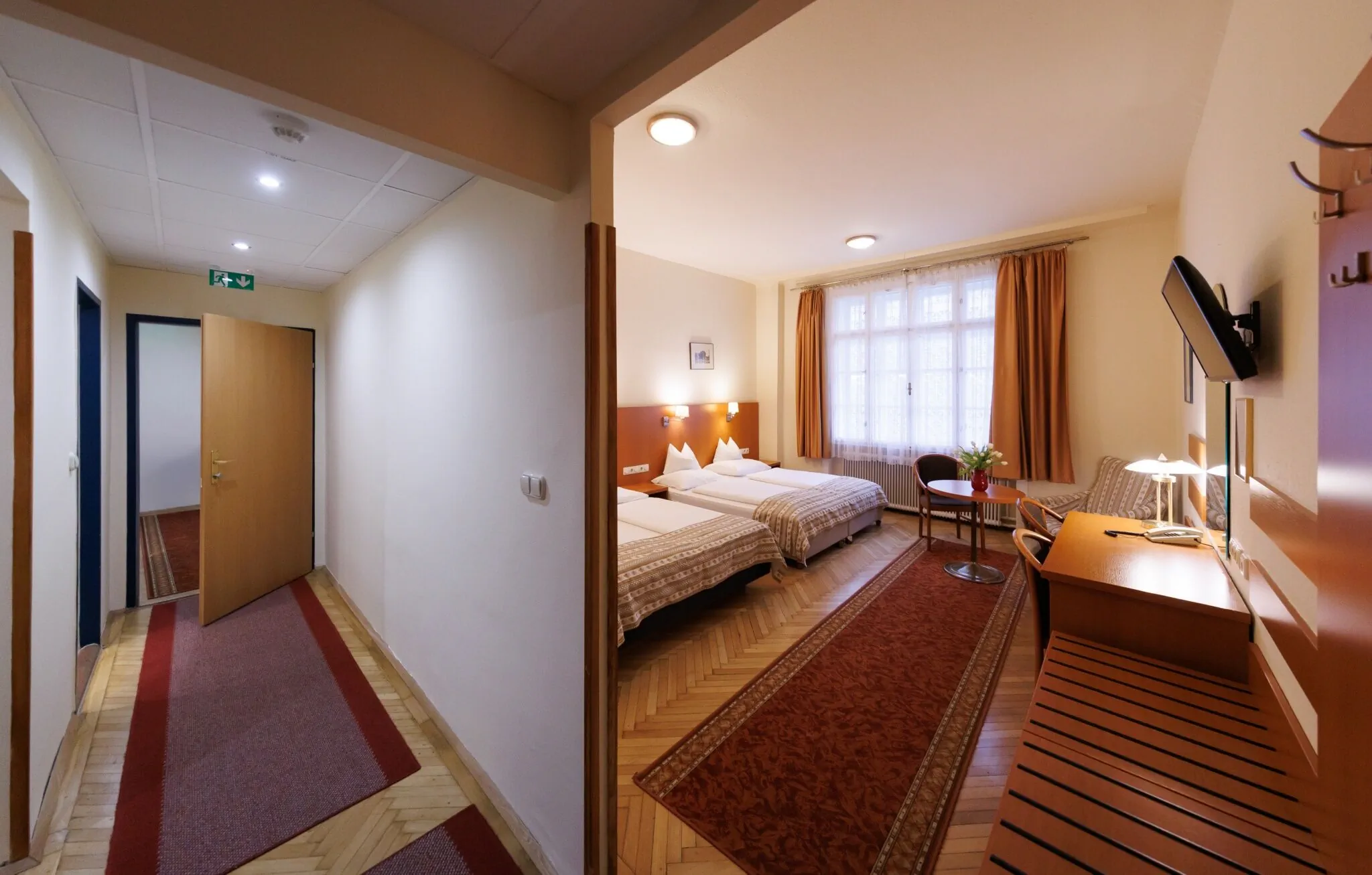 Hotel-Pension Continental Wien – Viena, Austria