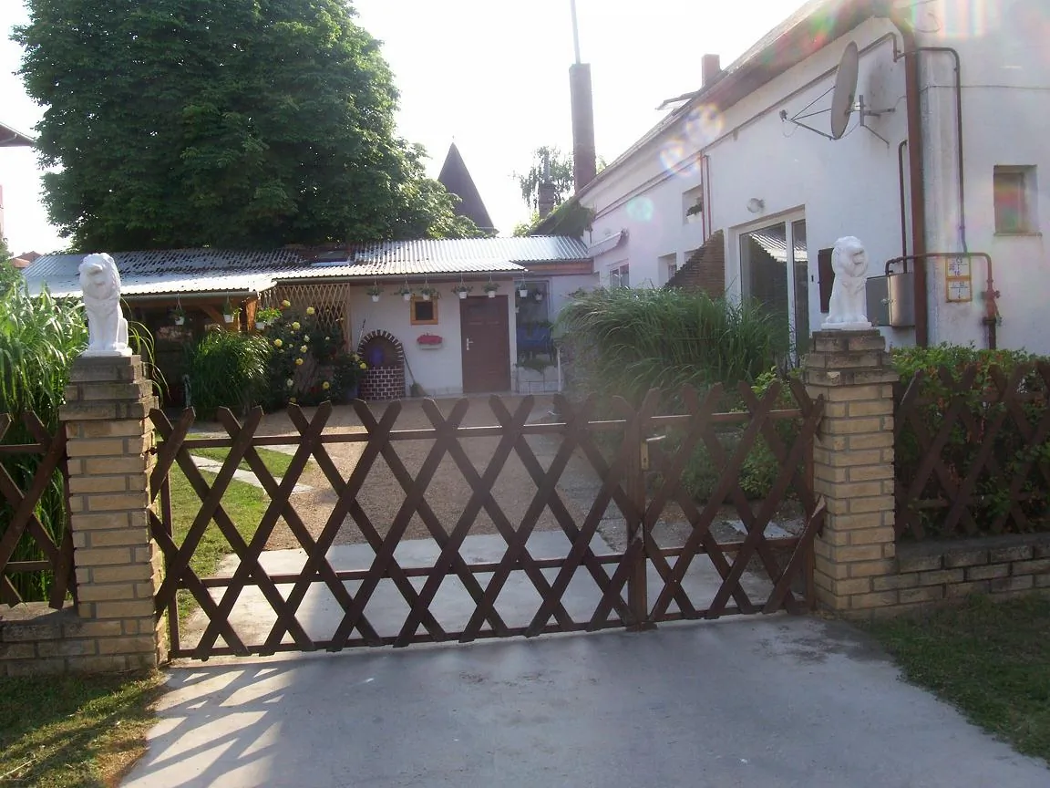 Kiti Apartman Balatonboglár - foto 1