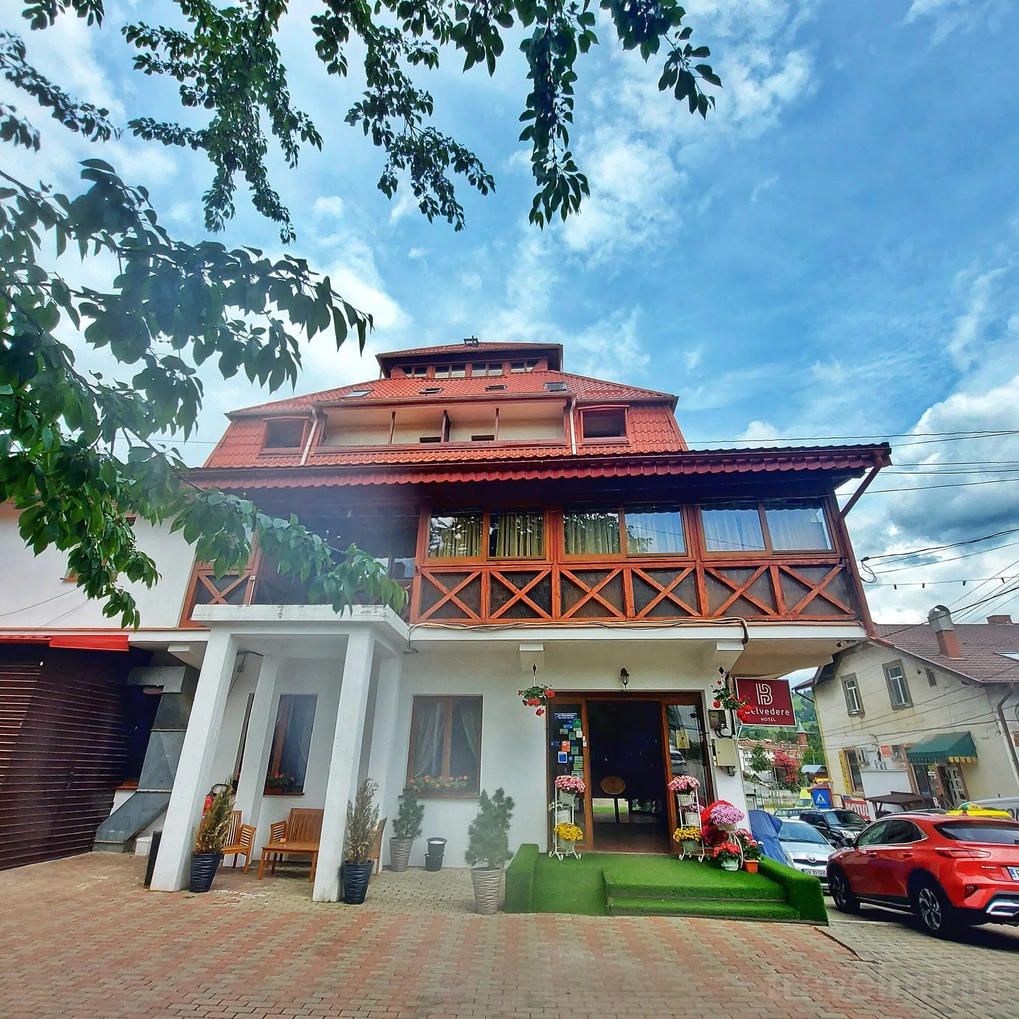 Hotel Belvedere Vatra Dornei - foto 1