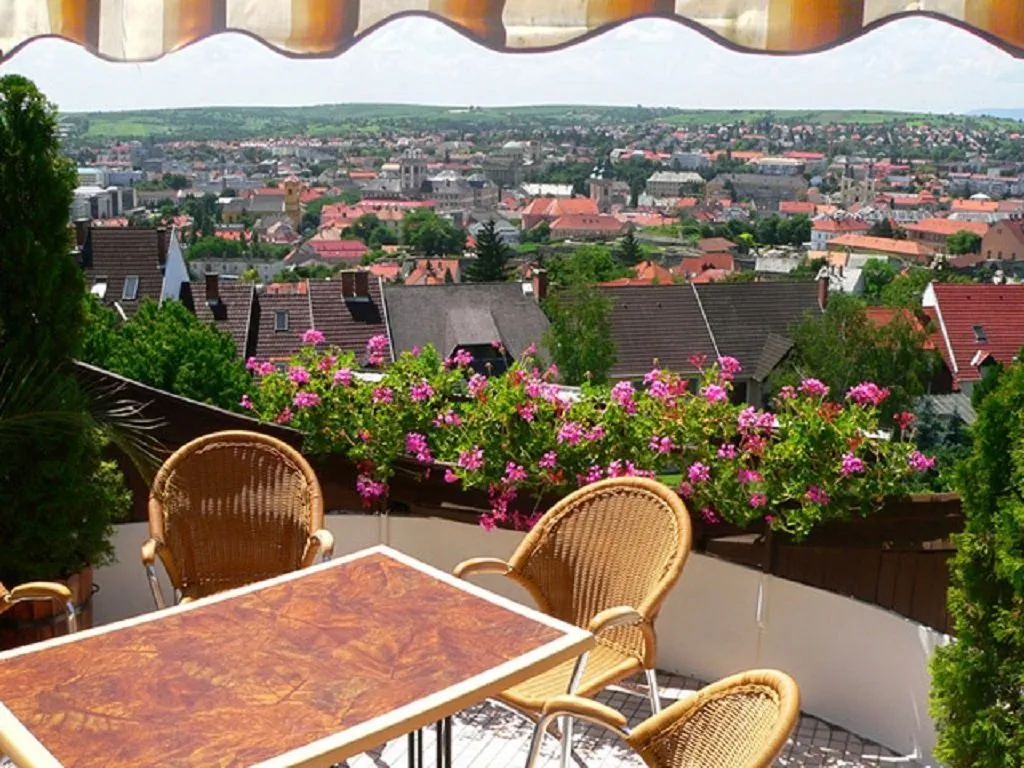 Ferienhaus Apartmanház Zalánki Eger – Eger, Ungaria