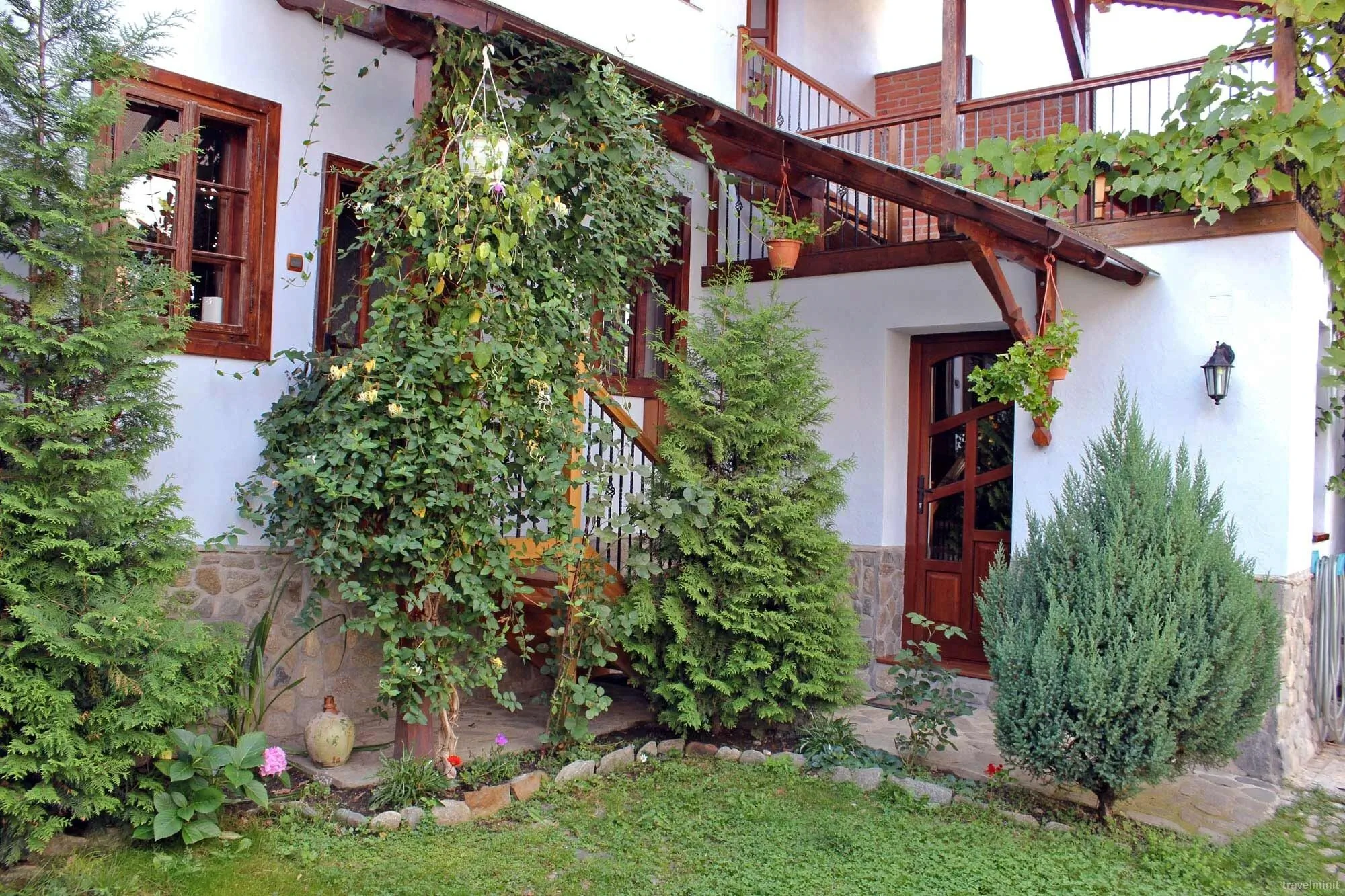 Casa Vale ~ Casa Pelu – Vale, România