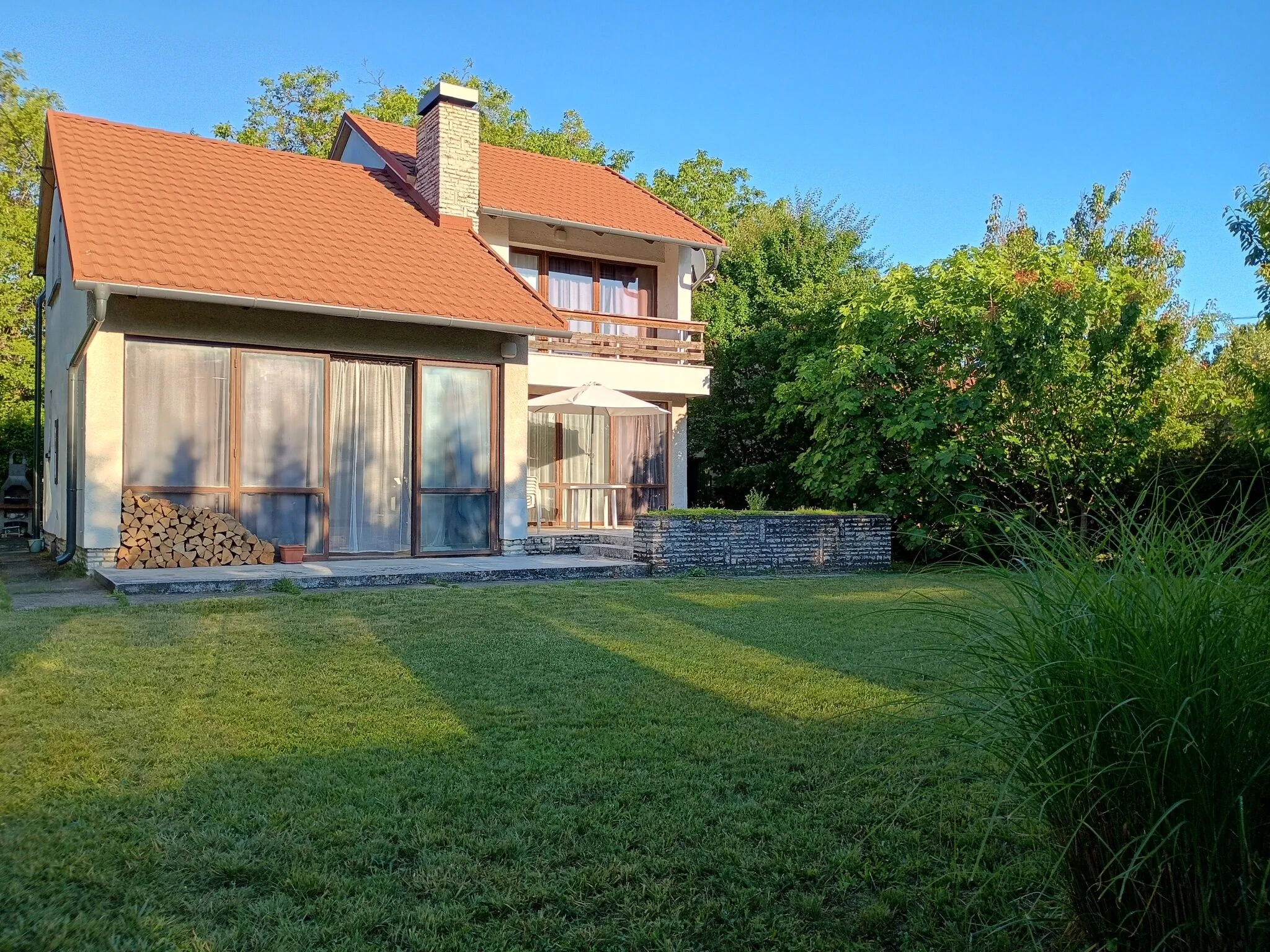 Family Vacation Guesthouse Balatonkenese – Balatonkenese, Ungaria