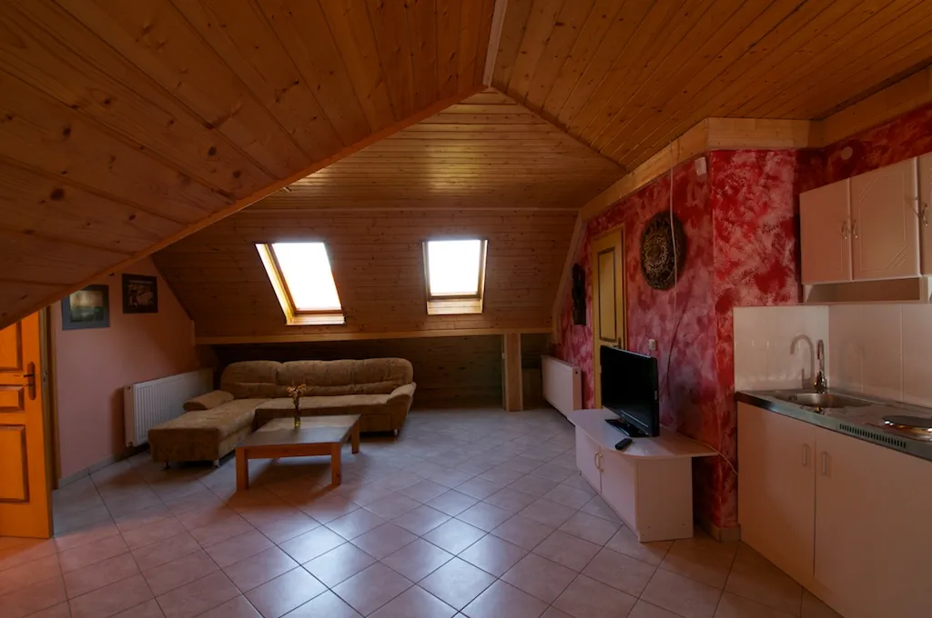 Bringatanya Balatonkenese – Balatonkenese, Ungaria