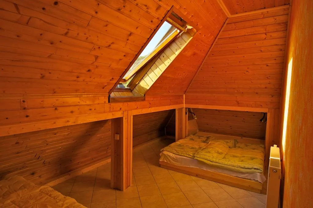 Bringatanya Balatonkenese – Balatonkenese, Ungaria