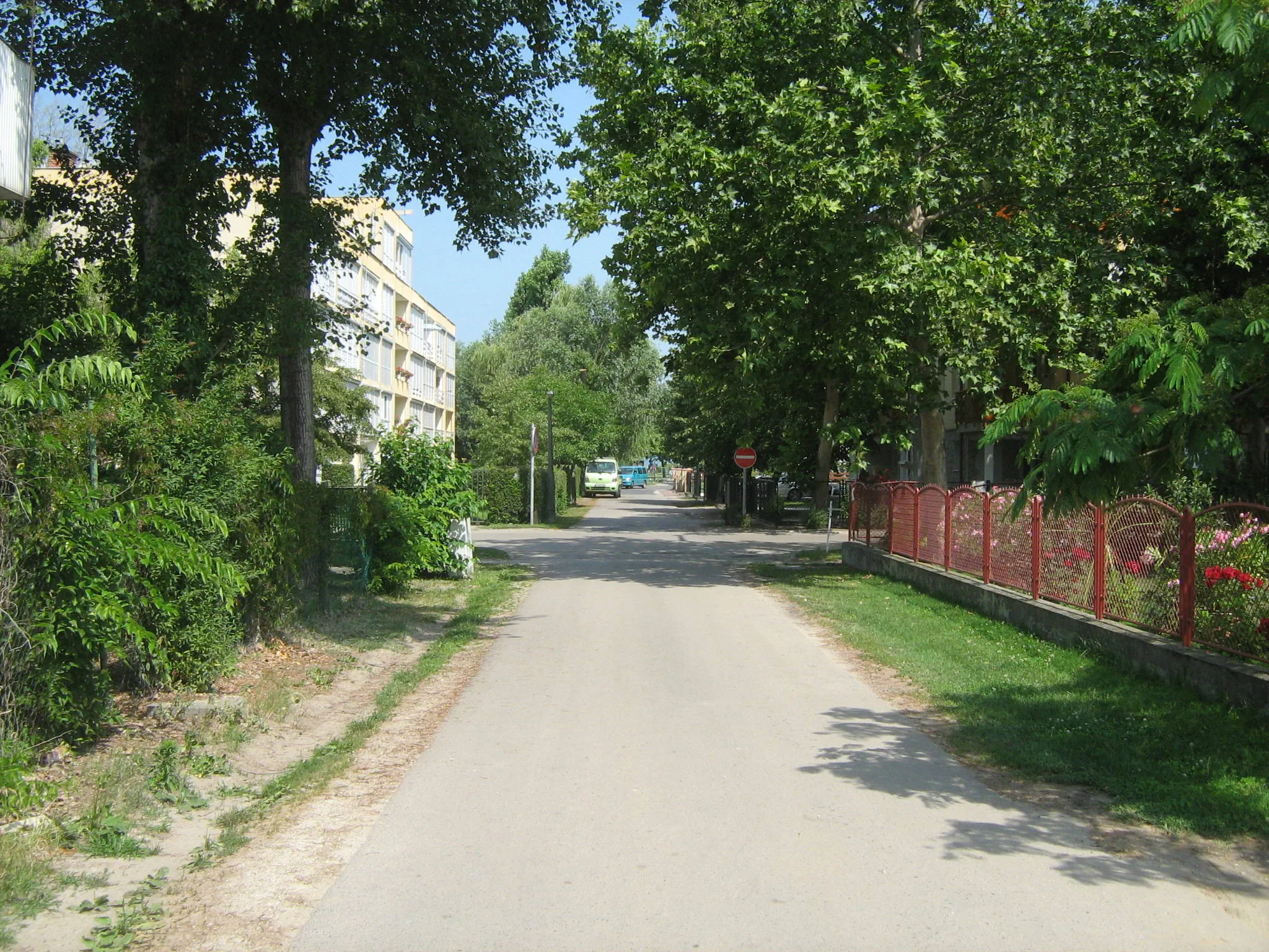 Keresztes Apartmanház Balatonlelle – Balatonlelle, Ungaria